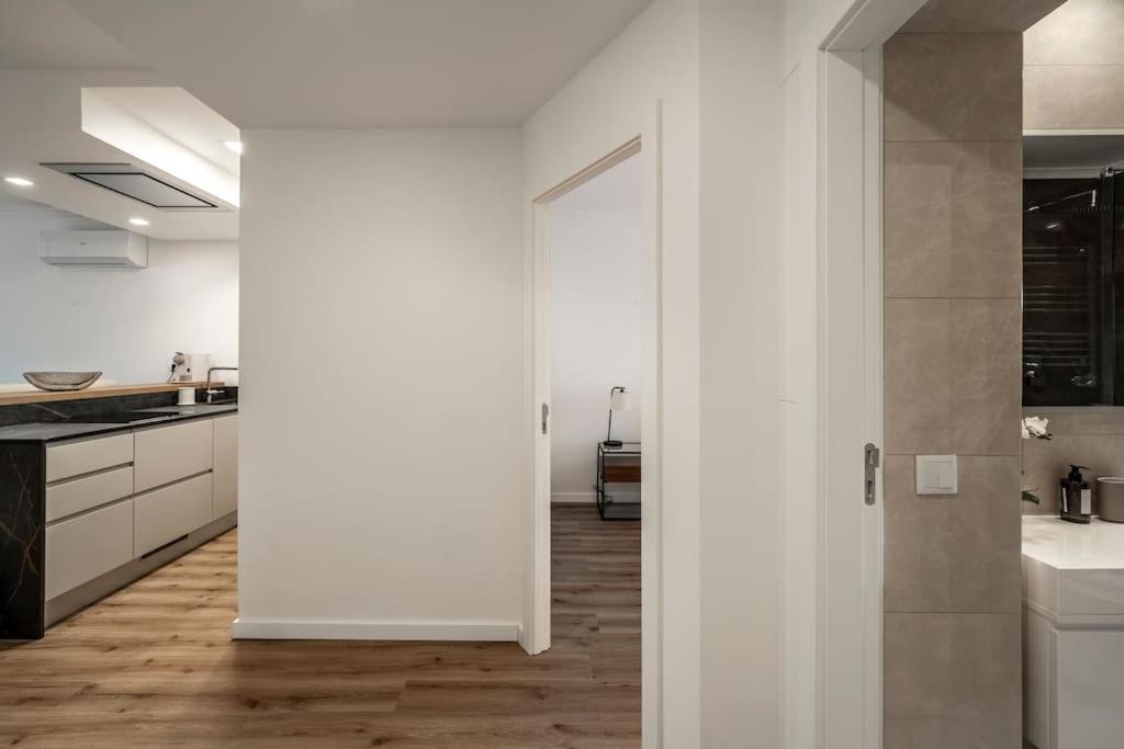 Ocean Breeze - T1 Apartment in Cascais by Lisbeyond view 2