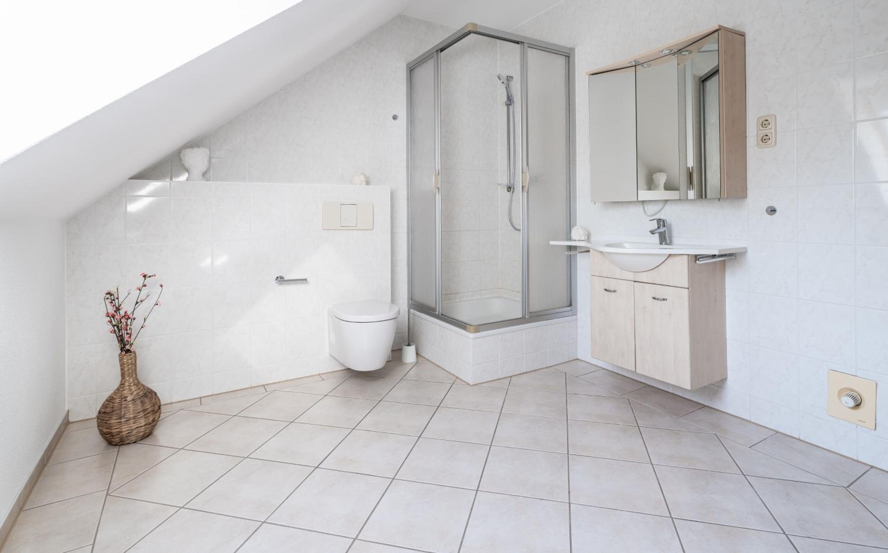 Haus 5 Elemente- Fewo Raum mit Terrasse, Bio-Kamin und 2 Schlafzimmer