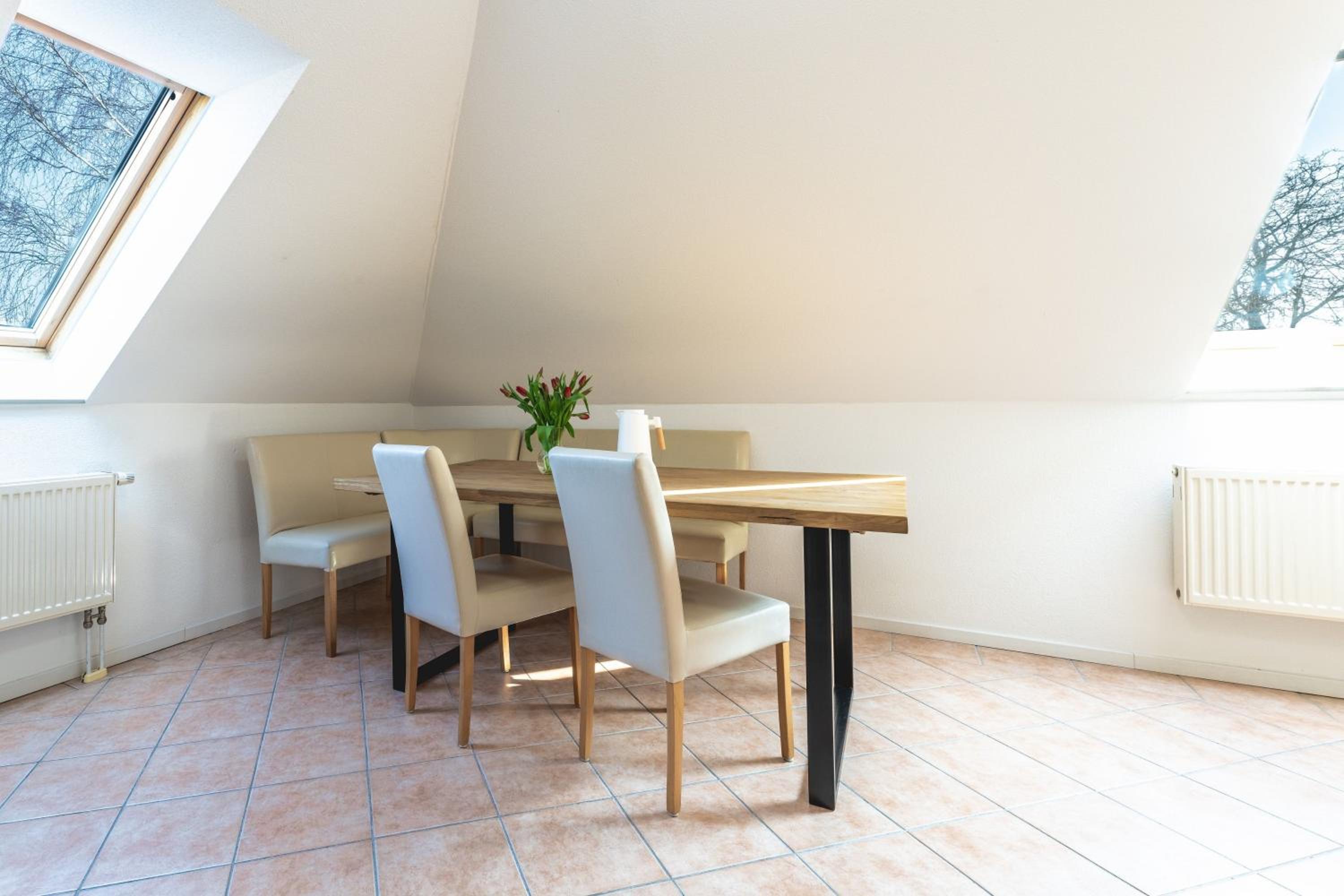 Haus 5 Elemente- Fewo Raum mit Terrasse, Bio-Kamin und 2 Schlafzimmer