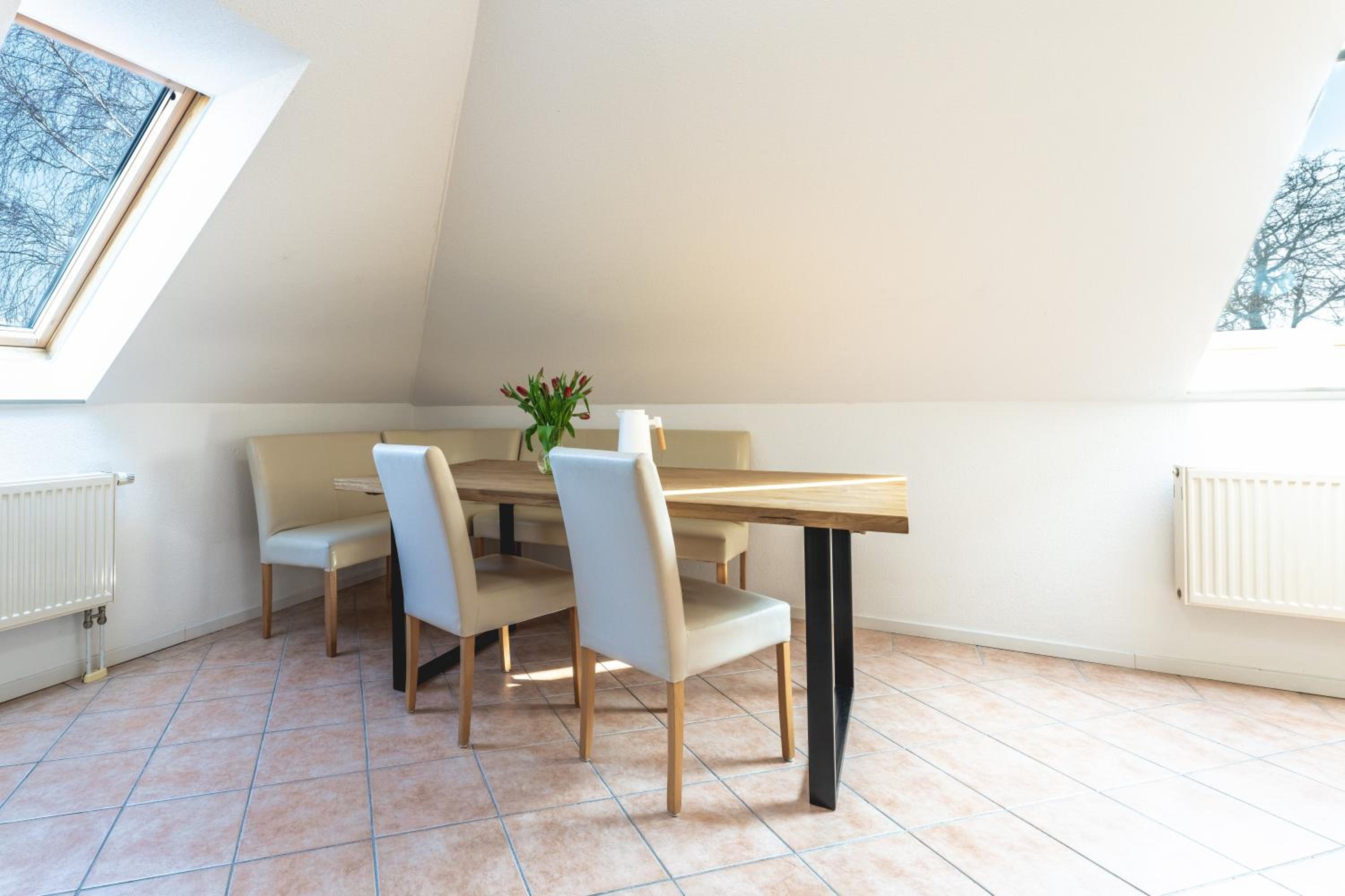 Haus 5 Elemente- Fewo Raum mit Terrasse, Bio-Kamin und 2 Schlafzimmer