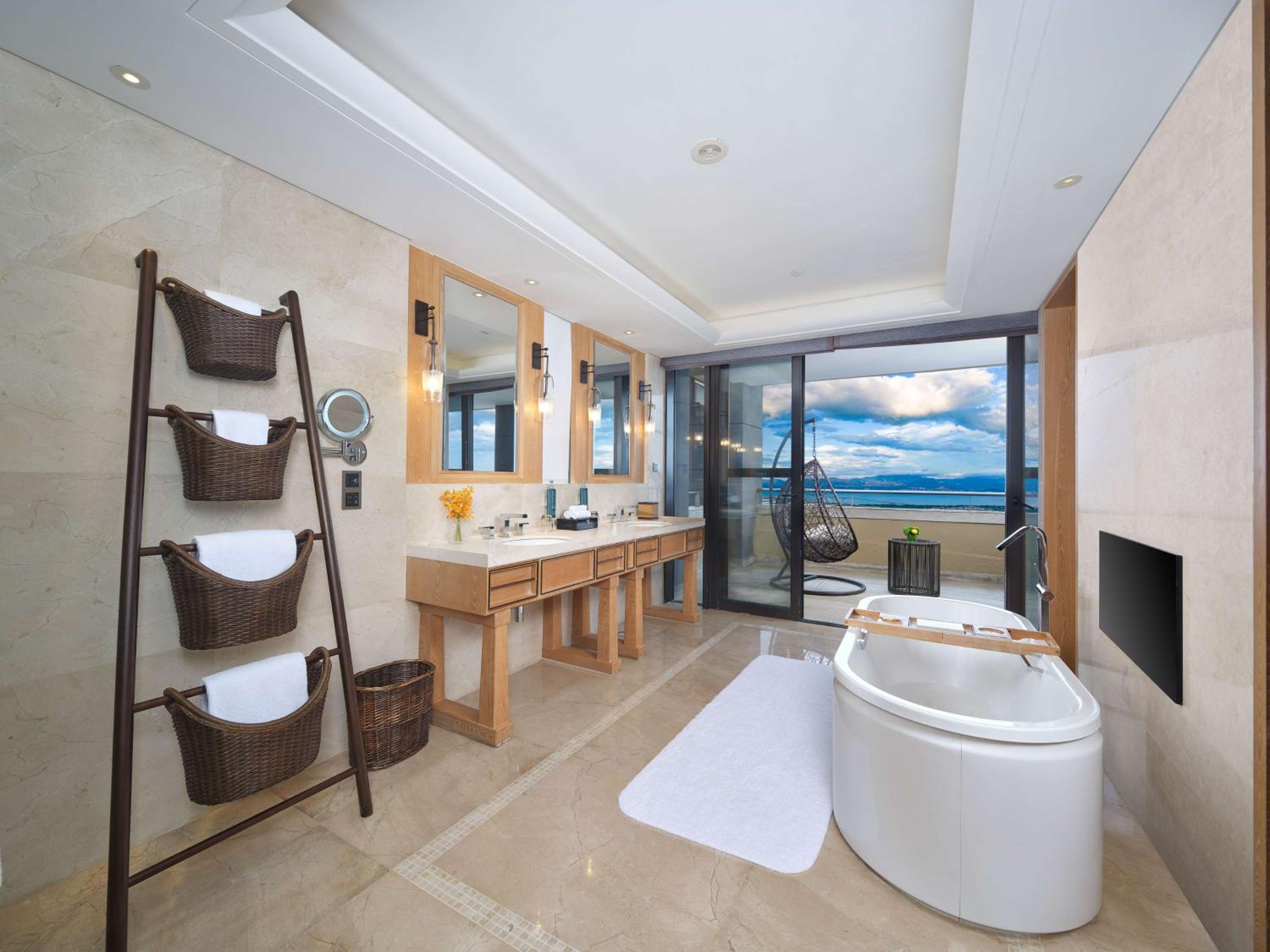 Hilton Dali Resort & Spa