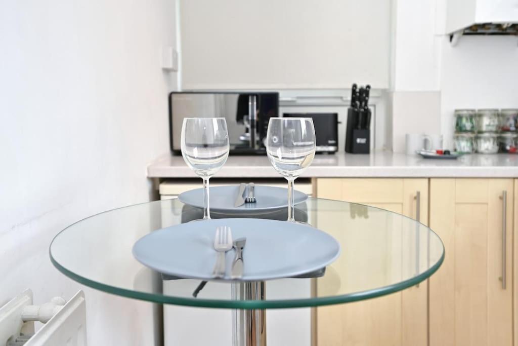 Regents Park- UCL, Apartment with Balcony