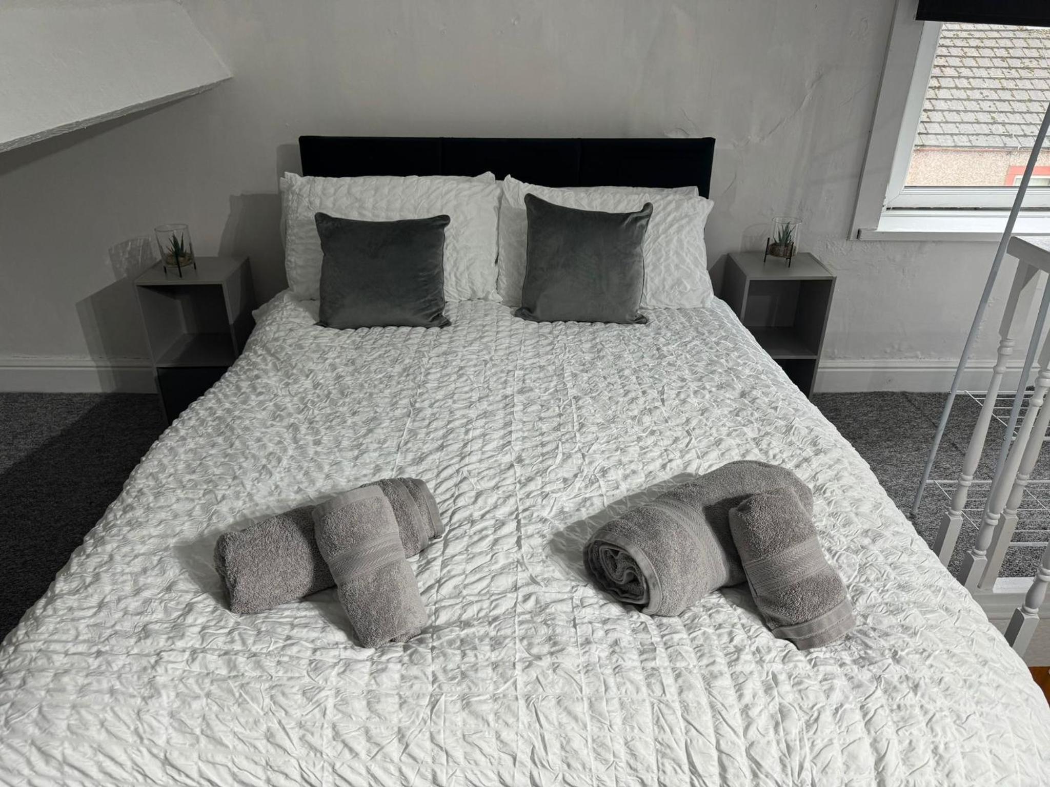 Ennerdale Edge - 4 Bedrooms - Sleeps 8 view 2