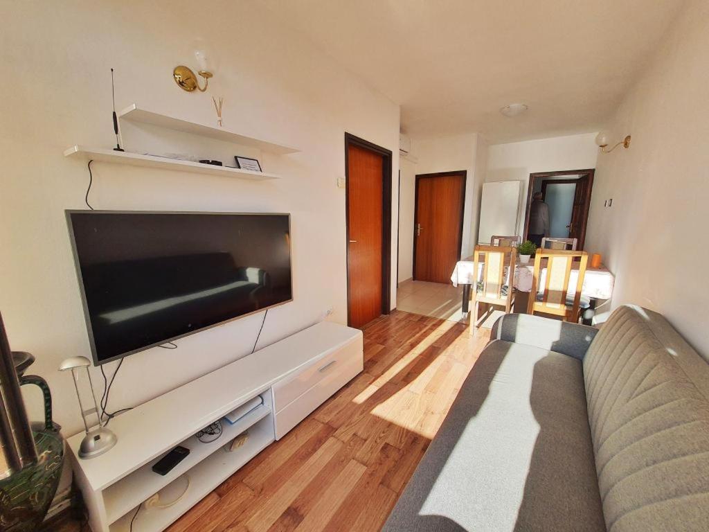 Apartment Henrik on the beach 2 bedrooms view 3