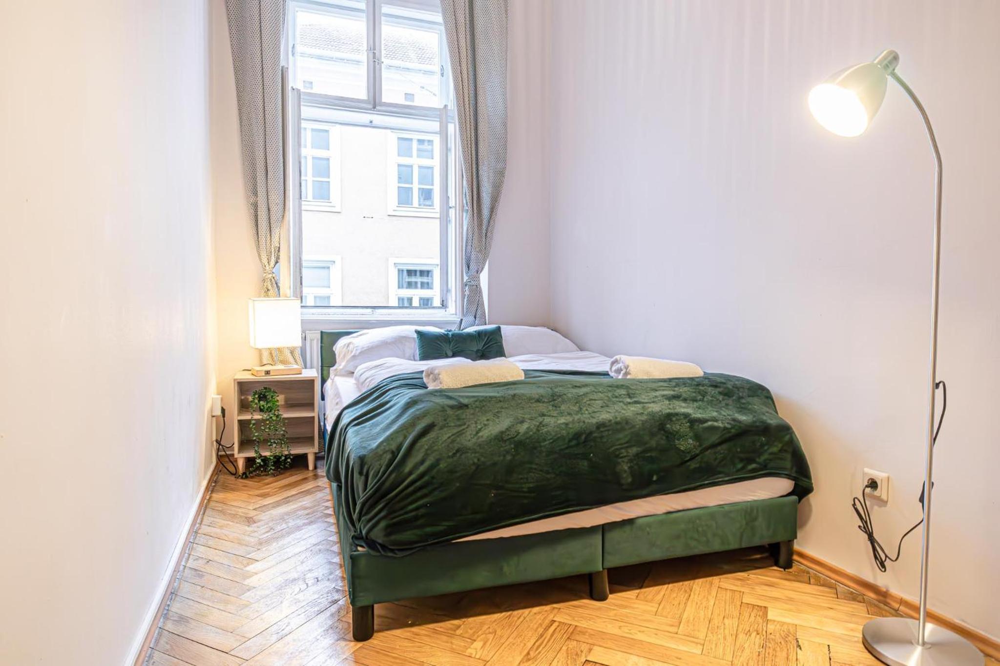 Spacious 2BR Apartment with Living Room in Central Vienna
