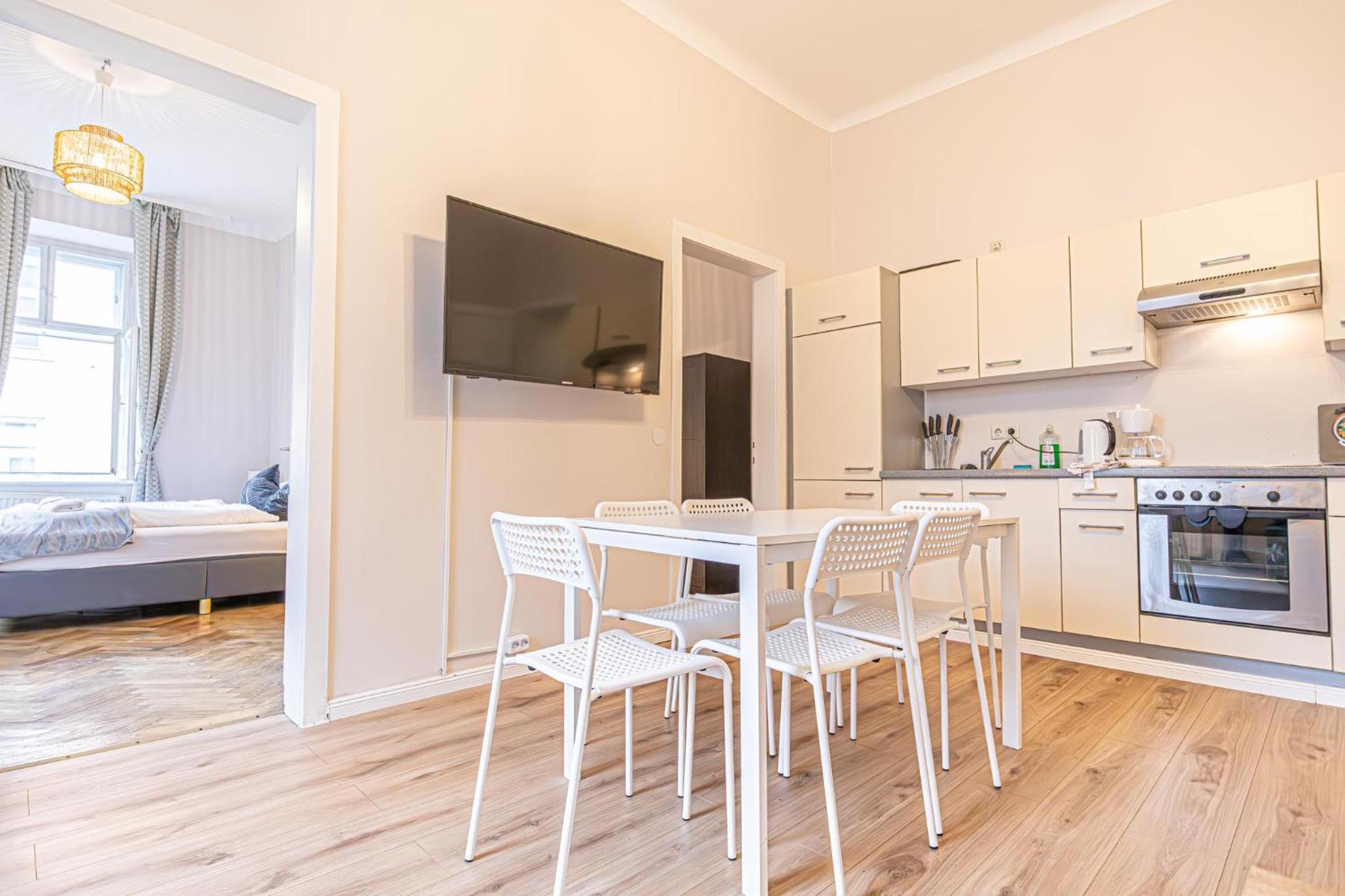 Spacious 2BR Apartment with Living Room in Central Vienna