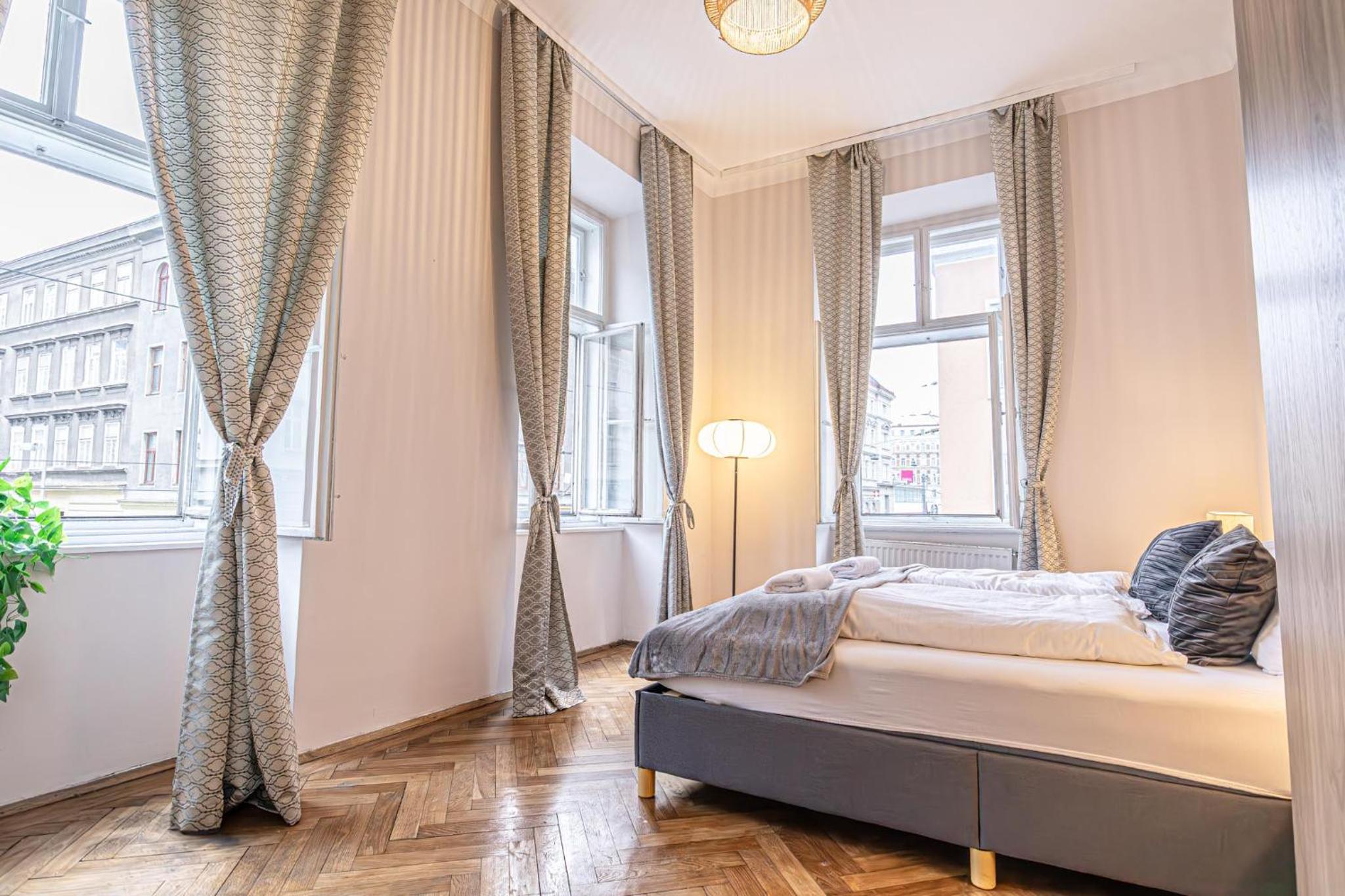 Spacious 2BR Apartment with Living Room in Central Vienna