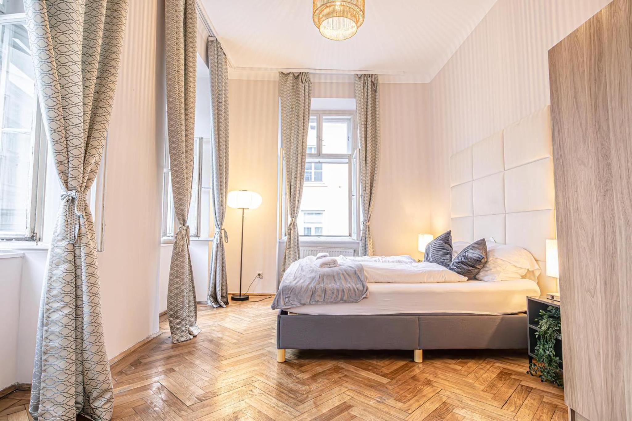 Spacious 2BR Apartment with Living Room in Central Vienna