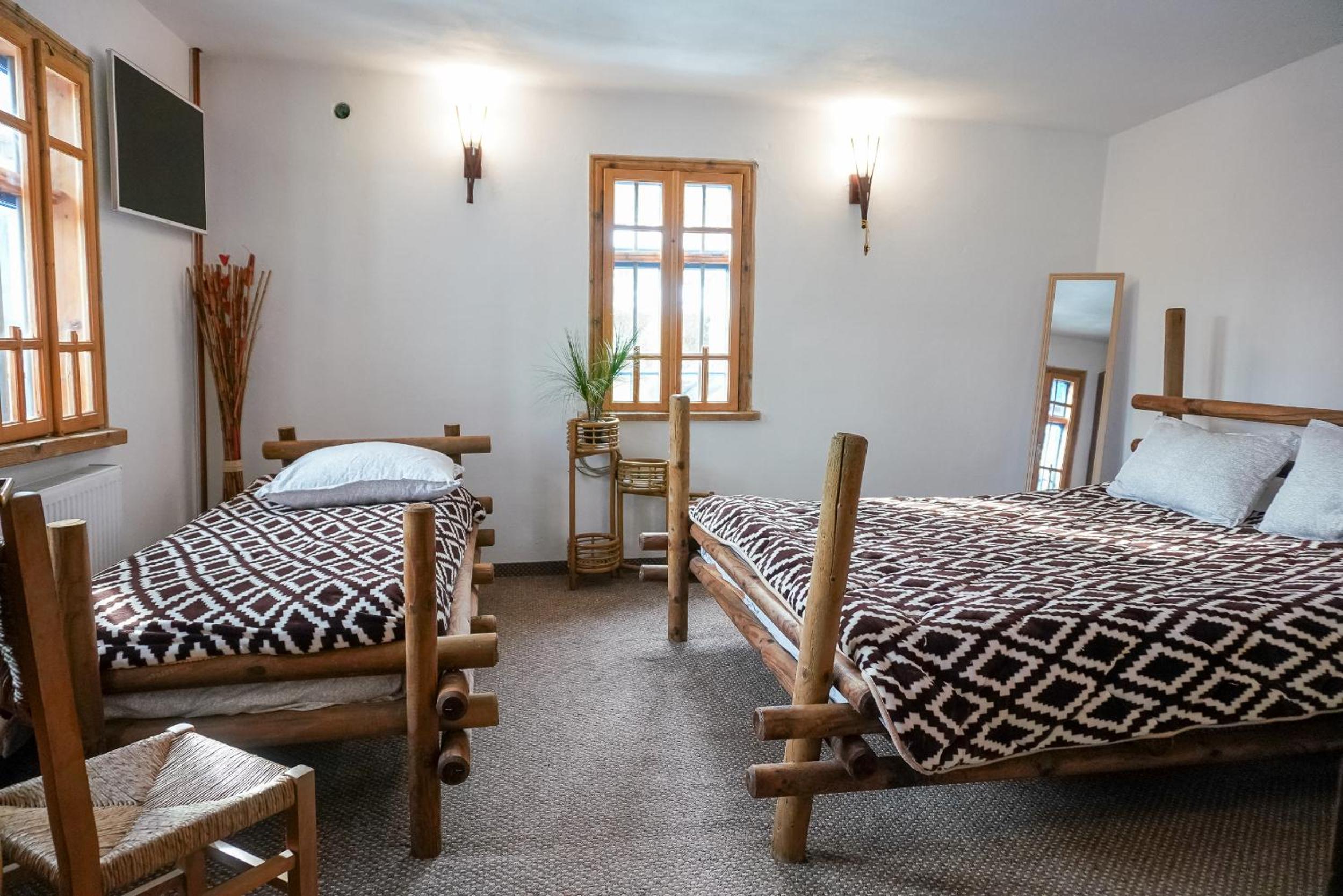 Casa Plaiul Cailor: Rustic Mountain Hideaway view 5