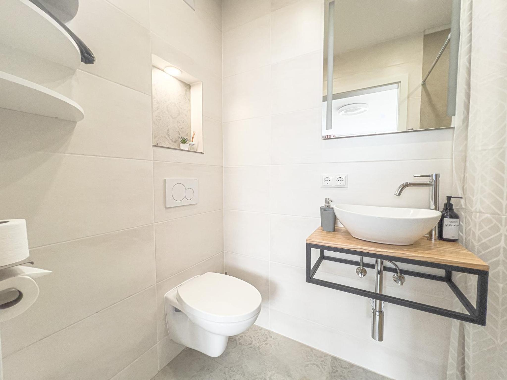 Krems Bahnhof Deluxe Rooms - near Danube River