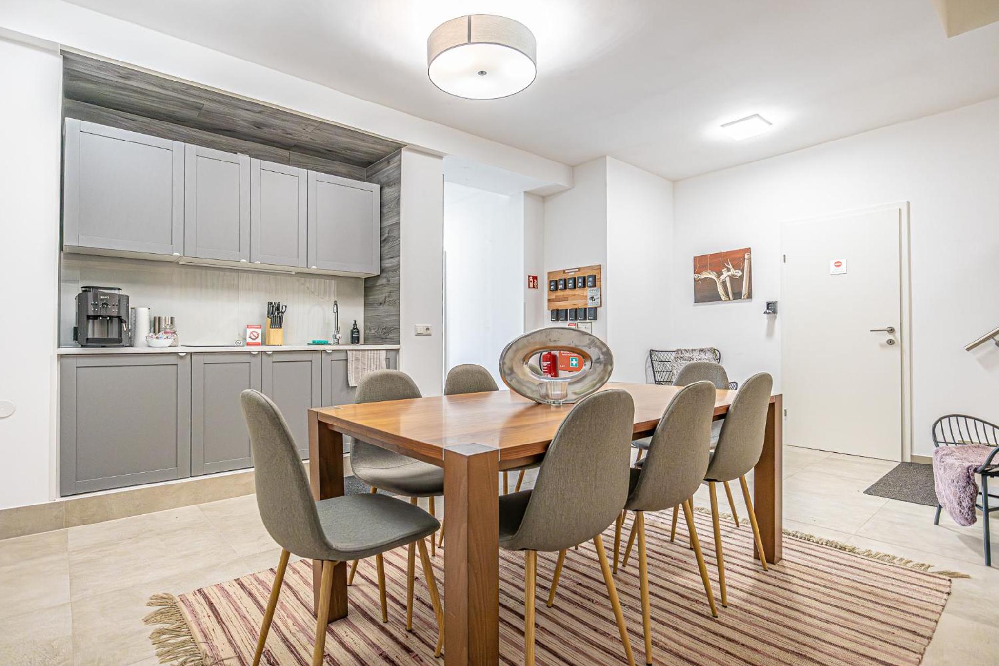 Krems Bahnhof Deluxe Rooms - near Danube River