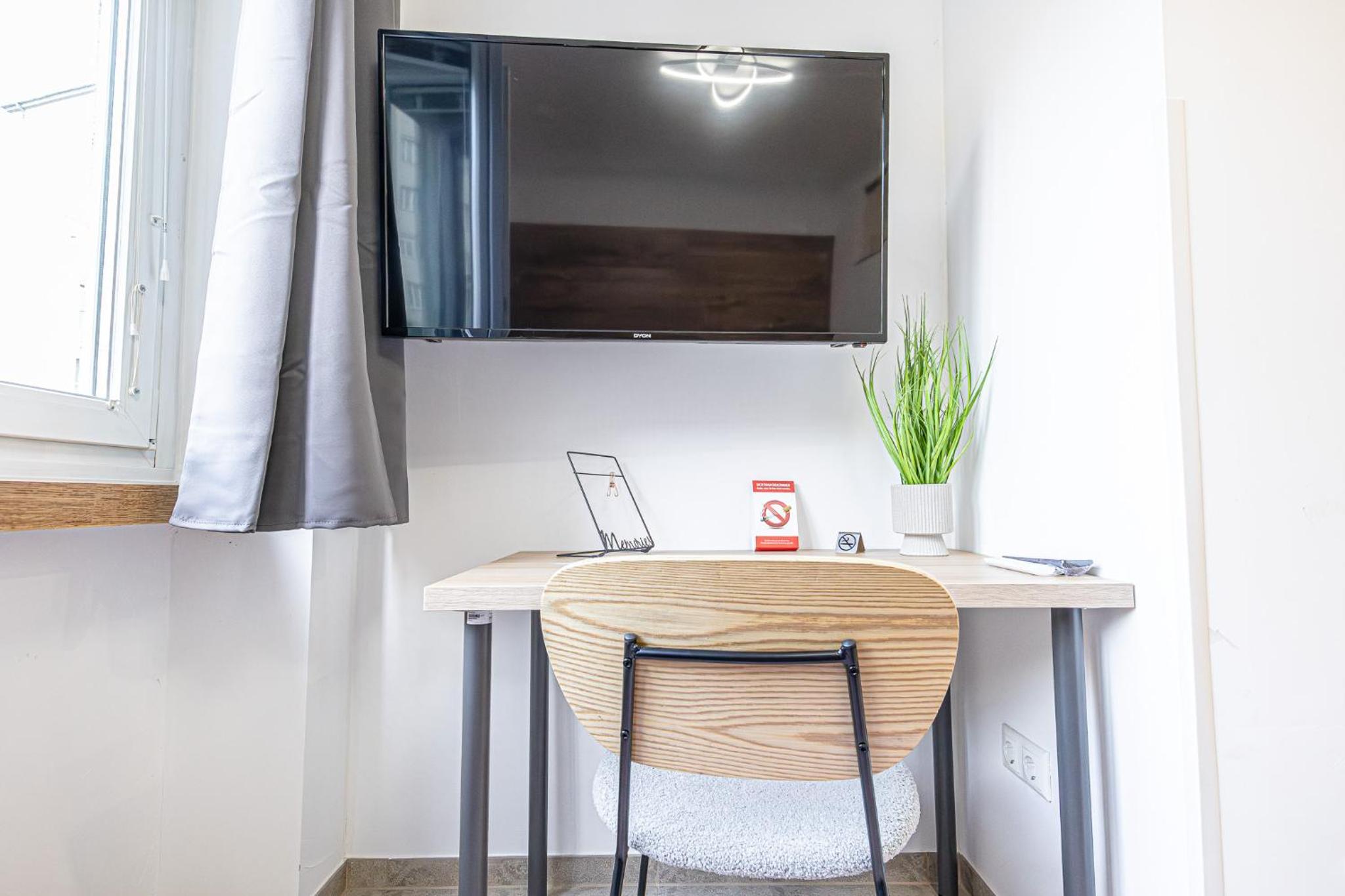 Krems Bahnhof Deluxe Rooms - near Danube River