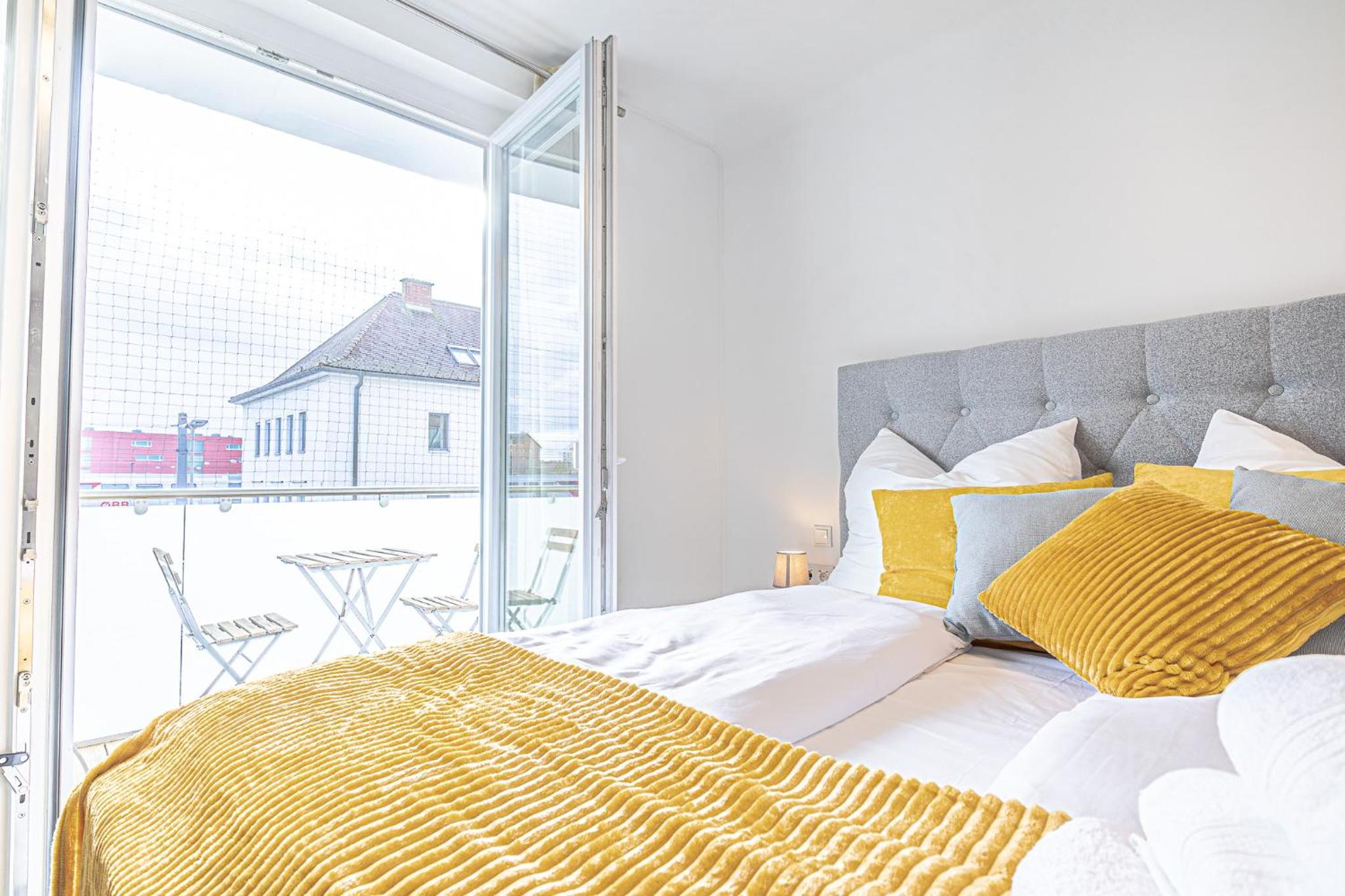 Krems Bahnhof Deluxe Rooms - near Danube River