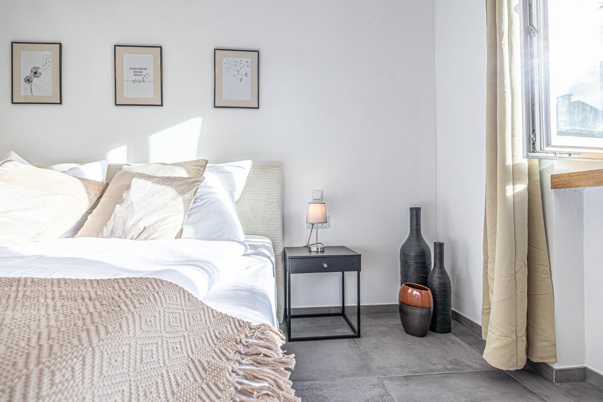 Krems Bahnhof Deluxe Rooms - near Danube River