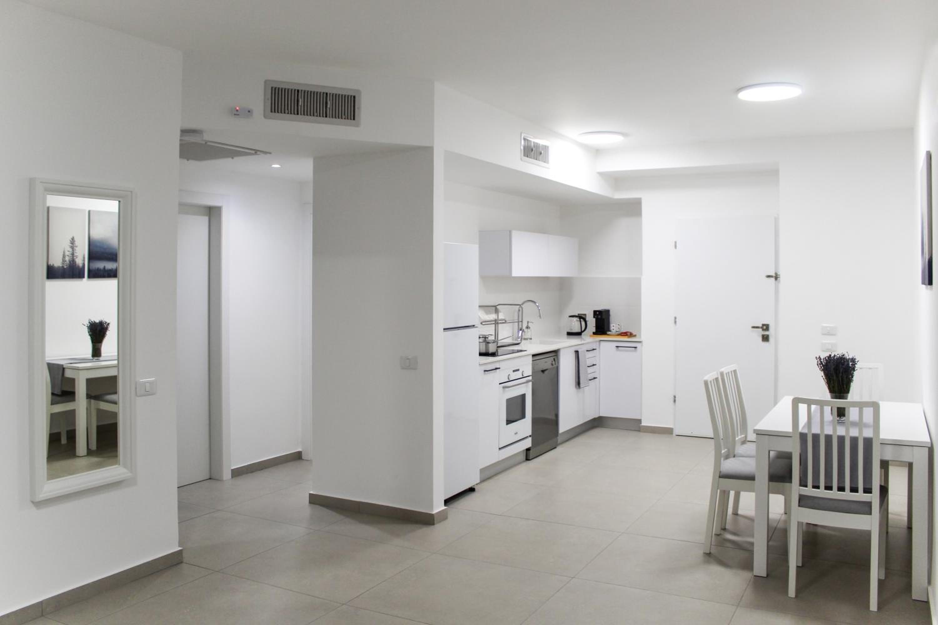Luxury Family Apartment #44 By Hashdera Eilat view 4