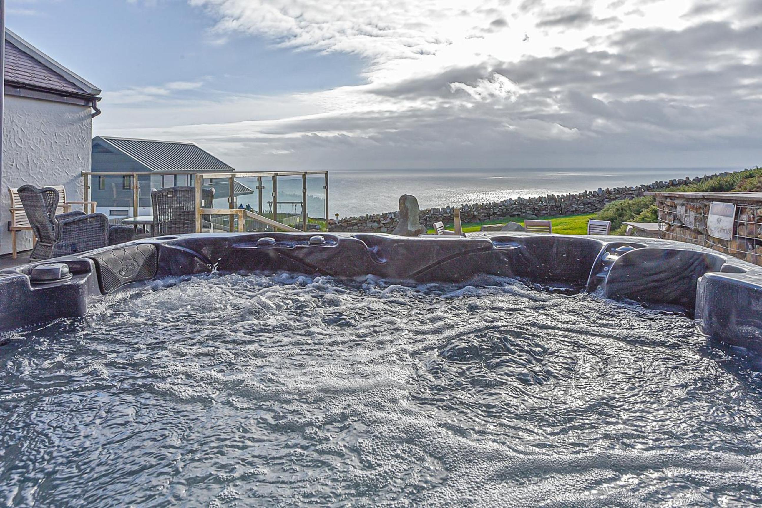 Goferydd, South Stack, Anglesey, 4 bed luxury home, hot tub, dog friendly view 4