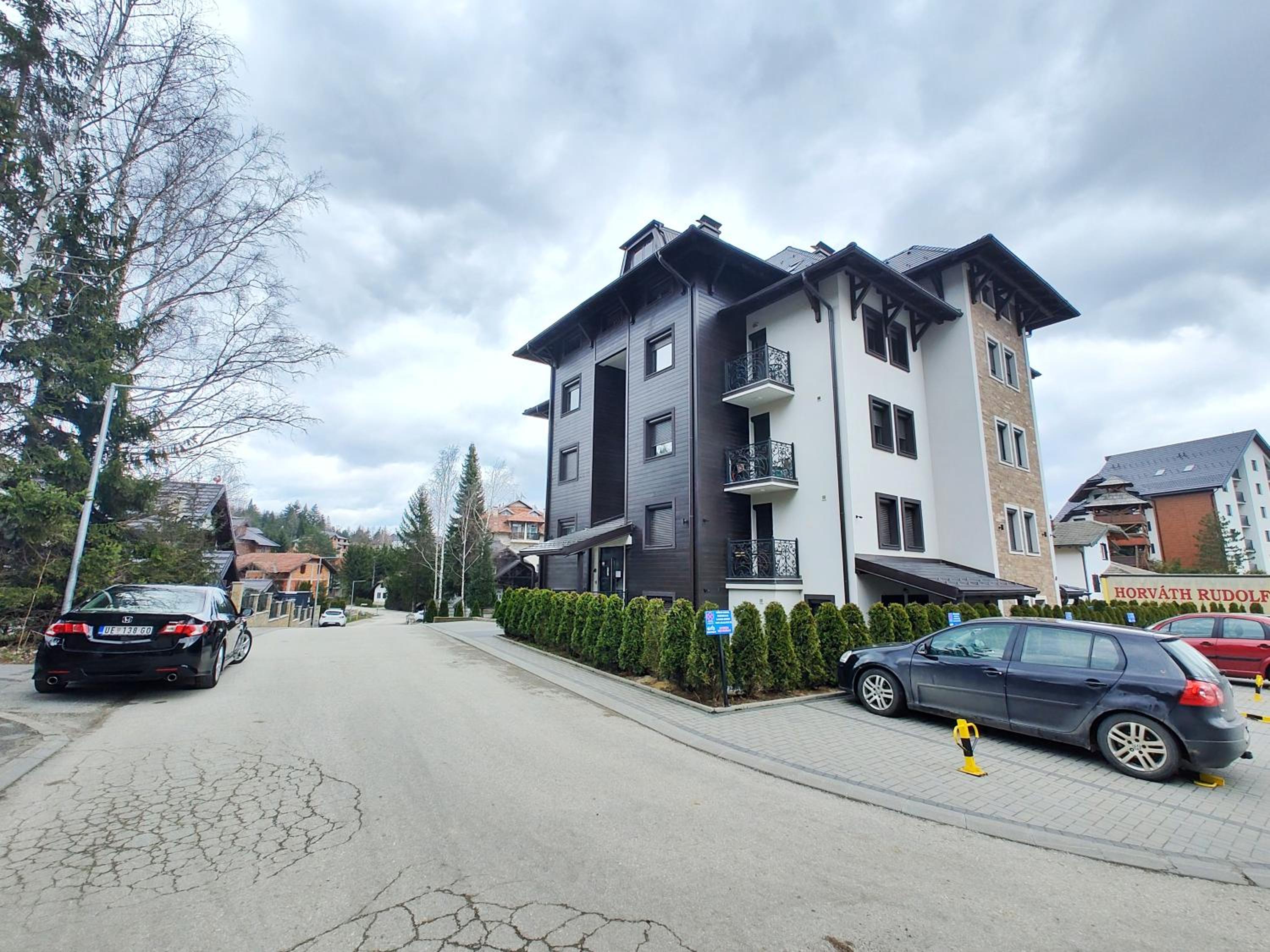 Photo 11