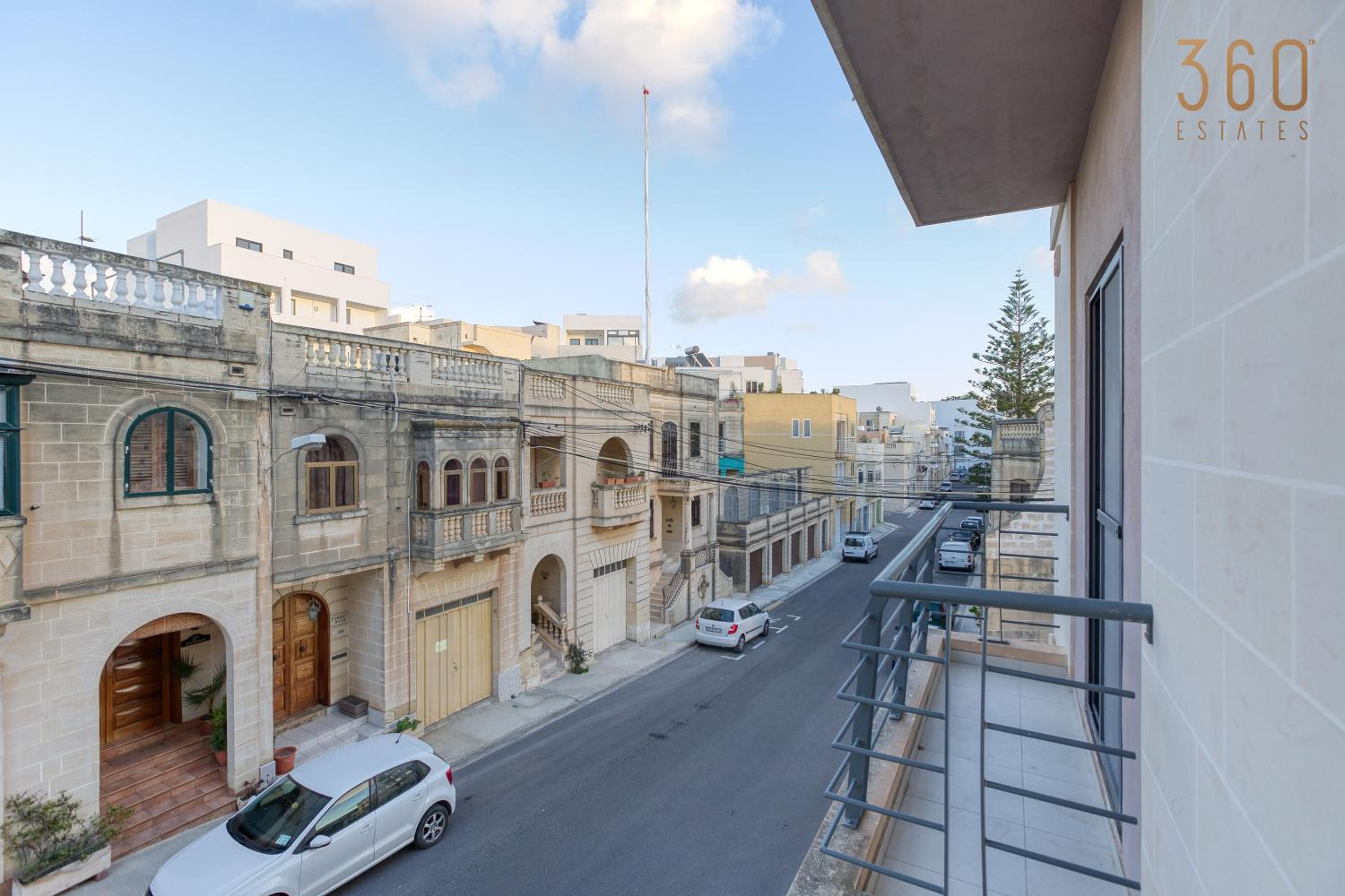 A comfy 2BR home with Balcony Views in Kalkara by 360 Estates view 5