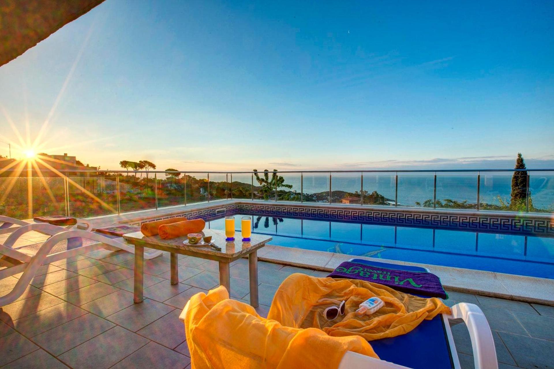 Villa Dami by Vintage Travel