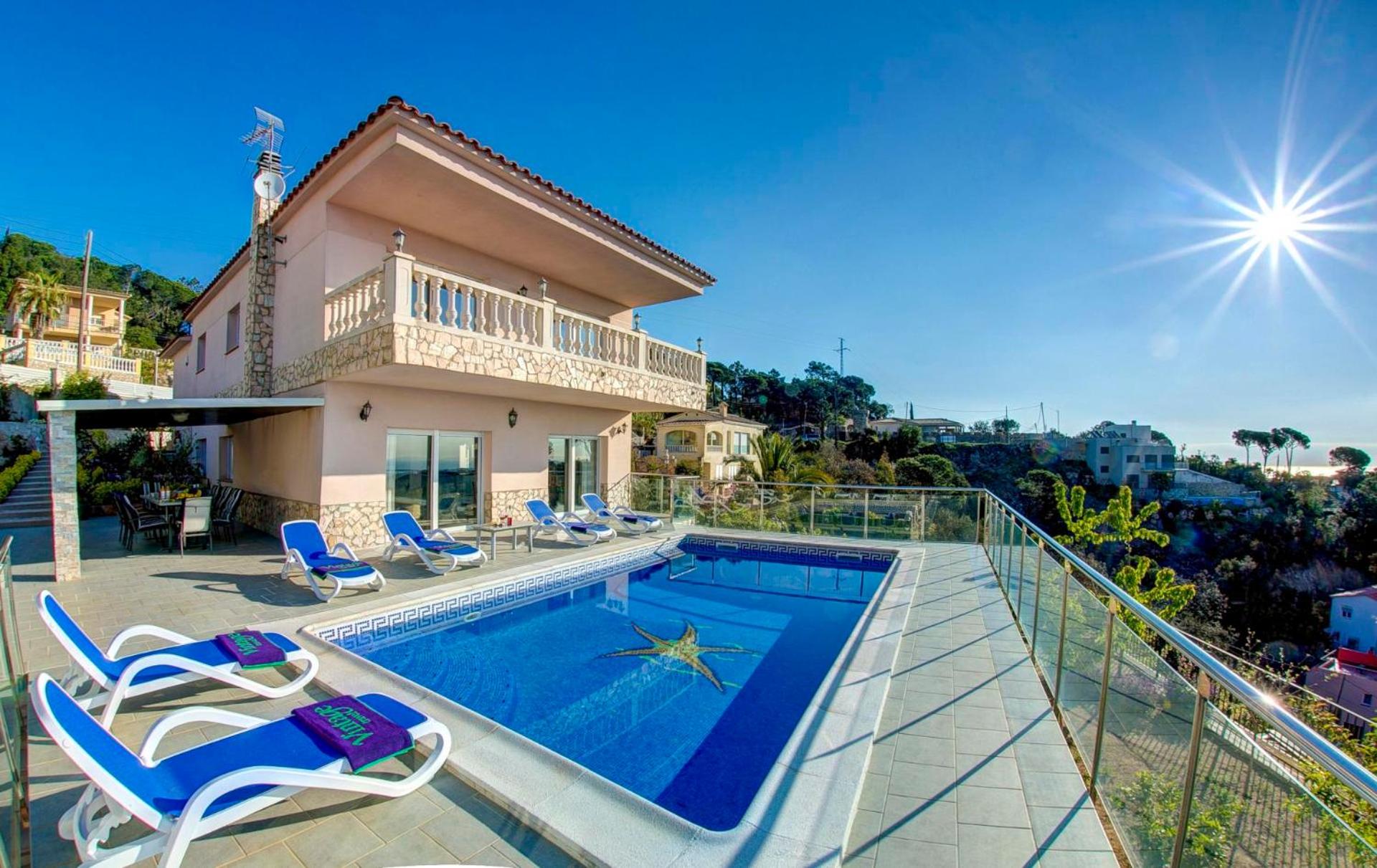 Villa Dami by Vintage Travel