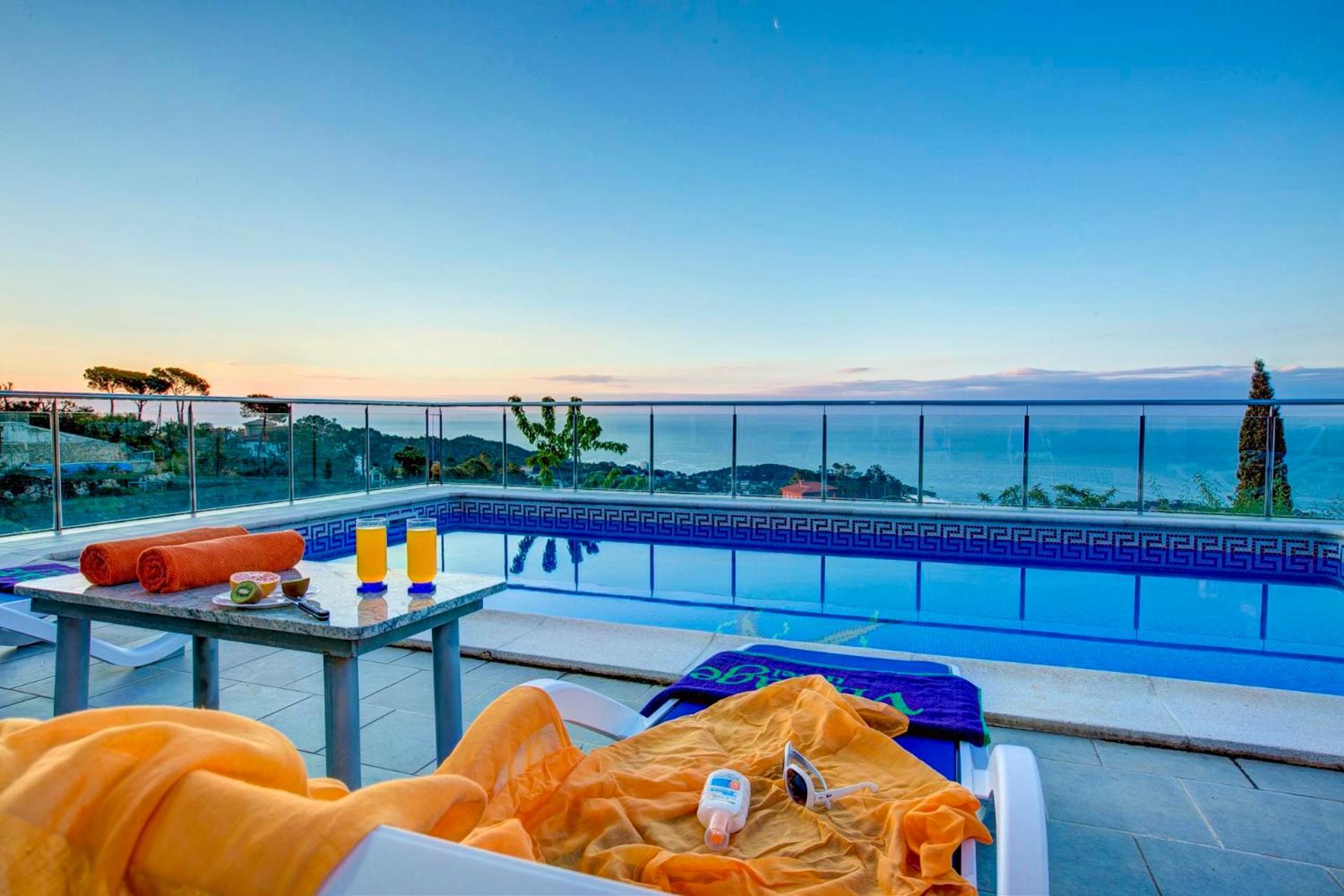 Villa Dami by Vintage Travel