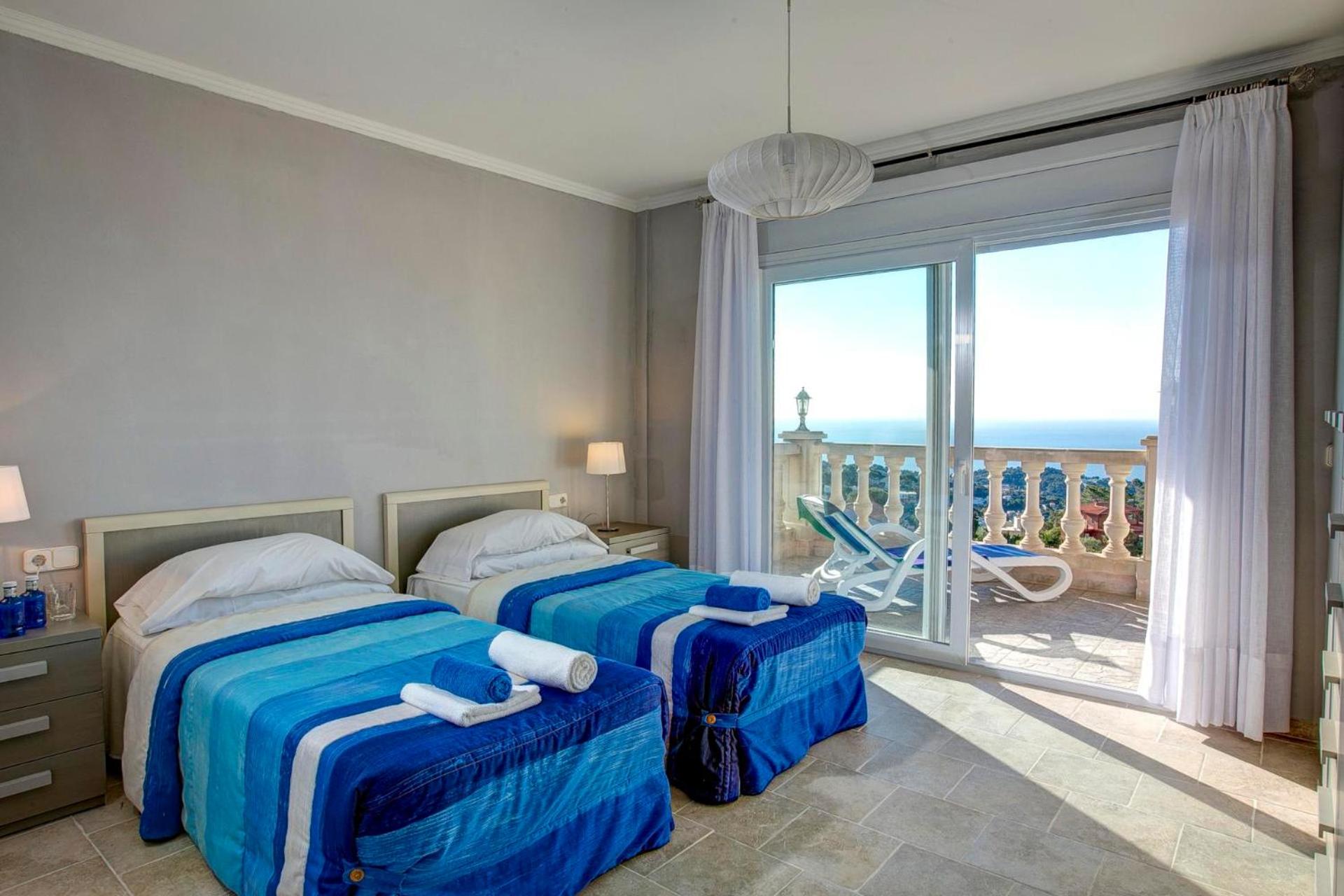 Villa Dami by Vintage Travel