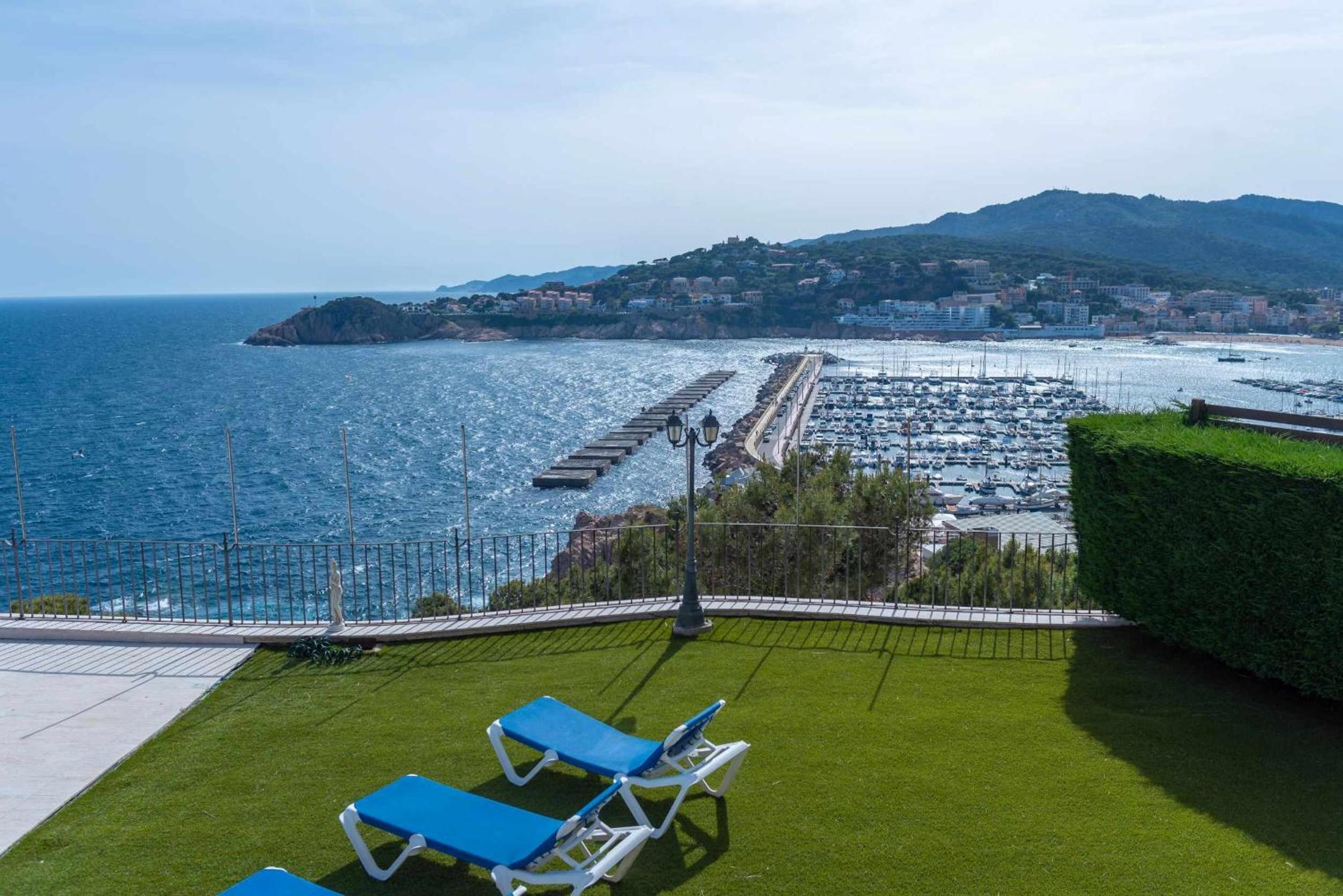 COSTA BRAVA SUITES Villa Bonavida