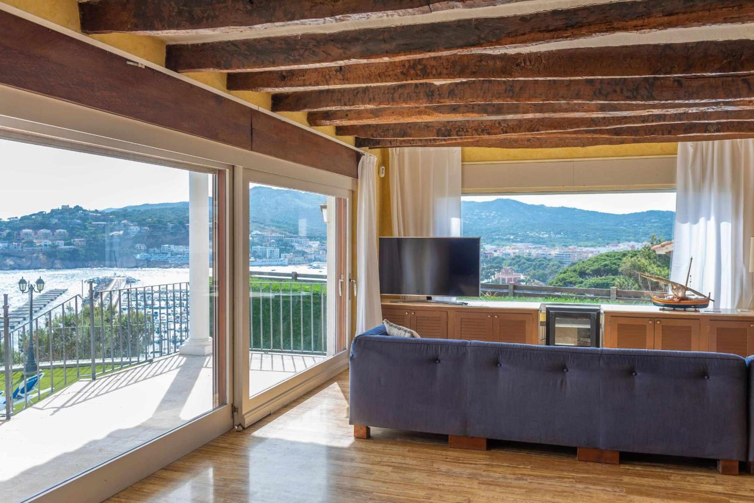 COSTA BRAVA SUITES Villa Bonavida