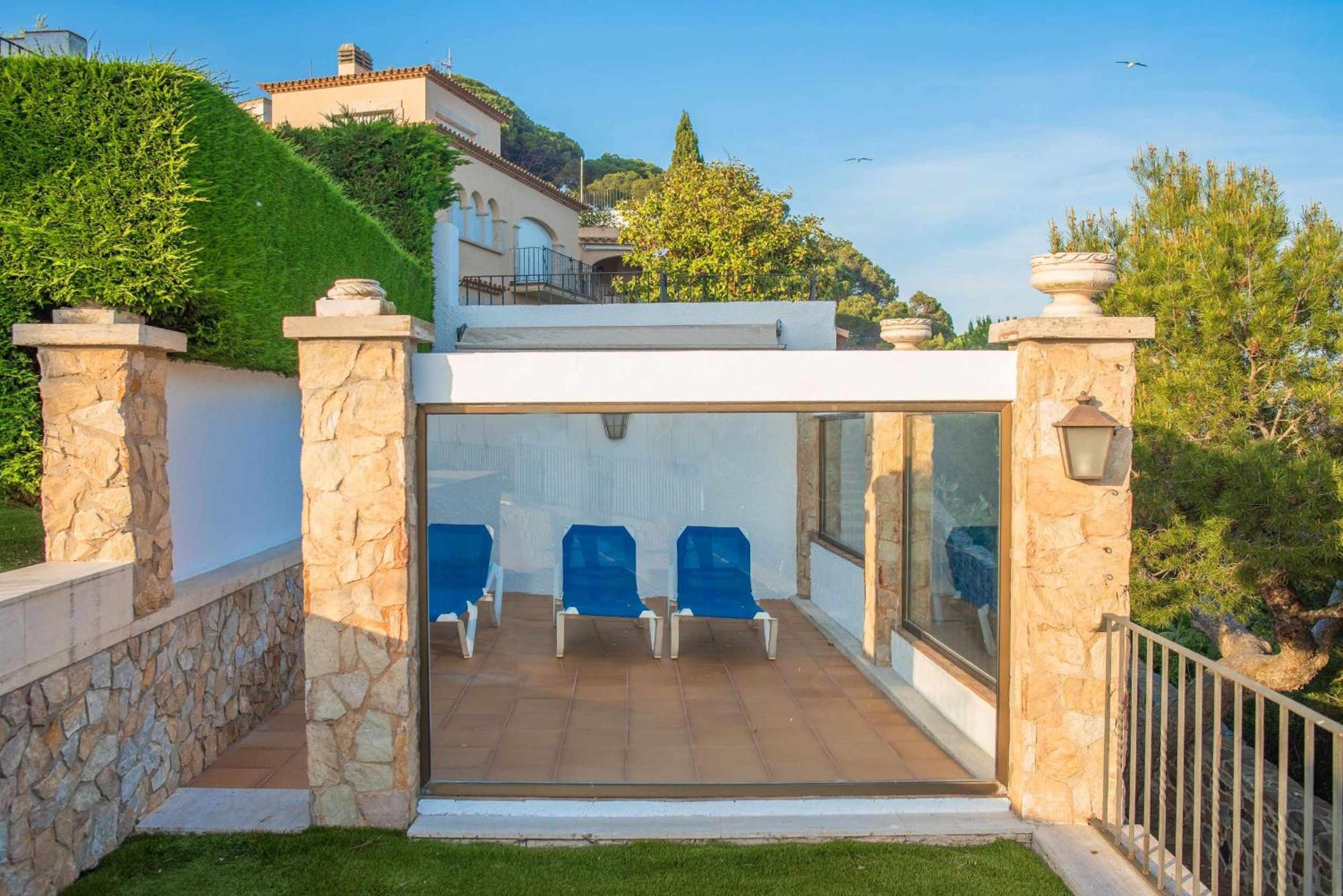 COSTA BRAVA SUITES Villa Bonavida