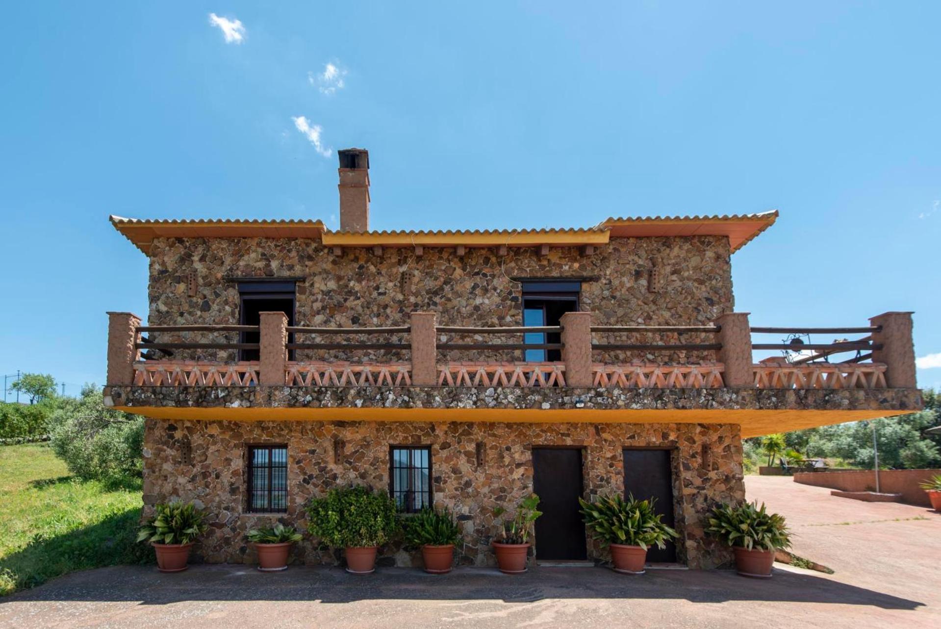 Arenosa by Vintage Travel