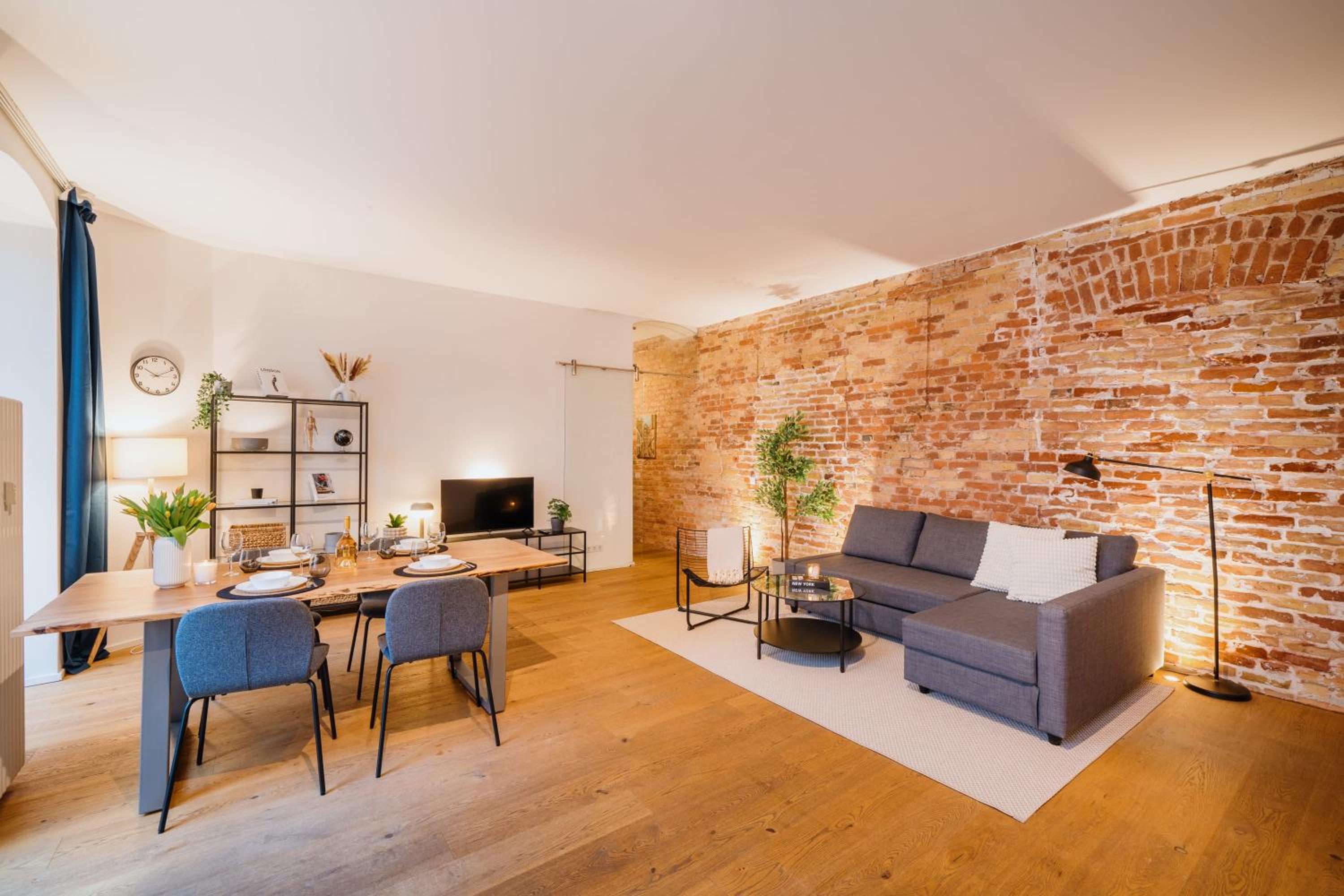 Homely Berlin - Super Modern, City Center, Rosenthalerplatz