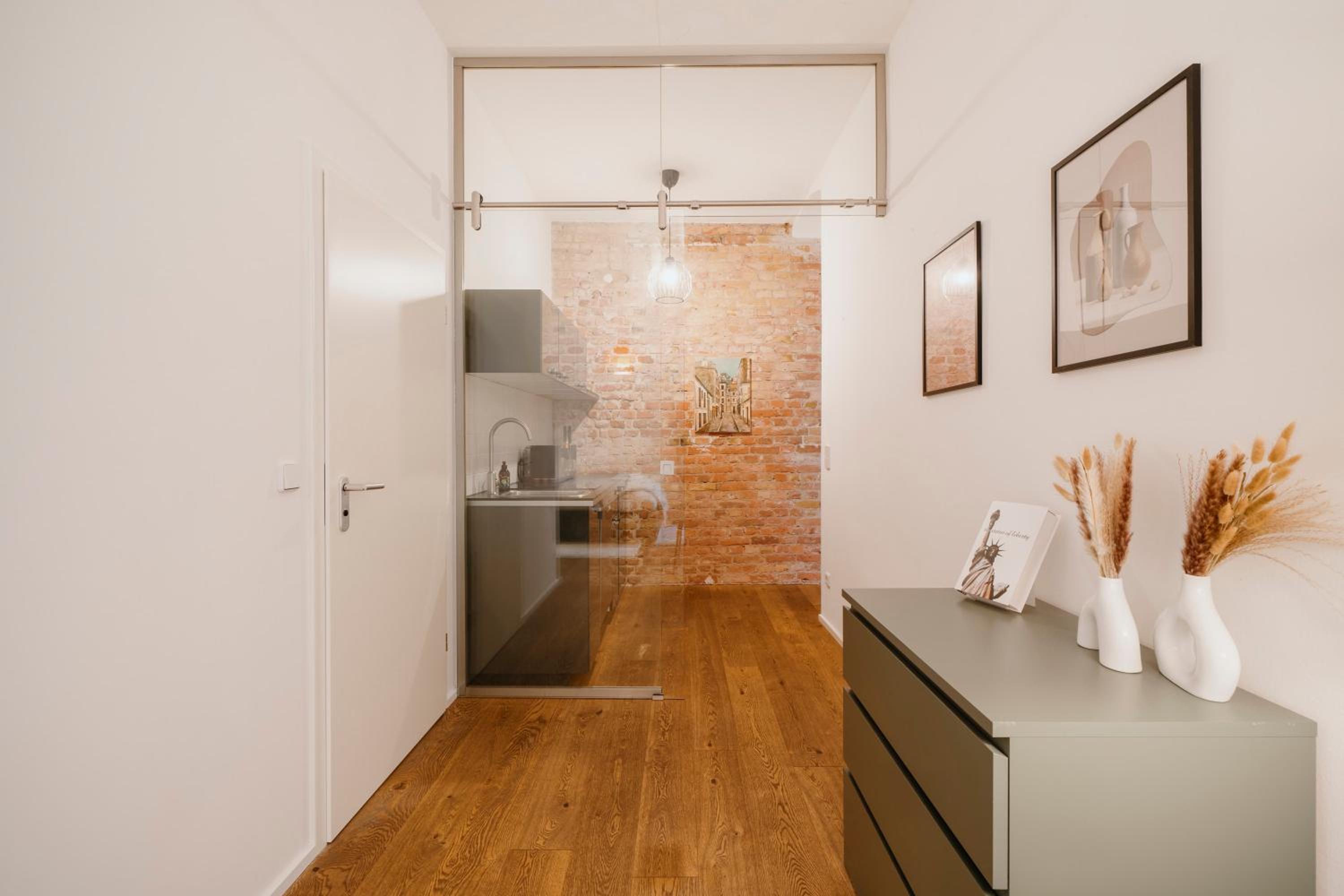 Homely Berlin - Super Modern, City Center, Rosenthalerplatz
