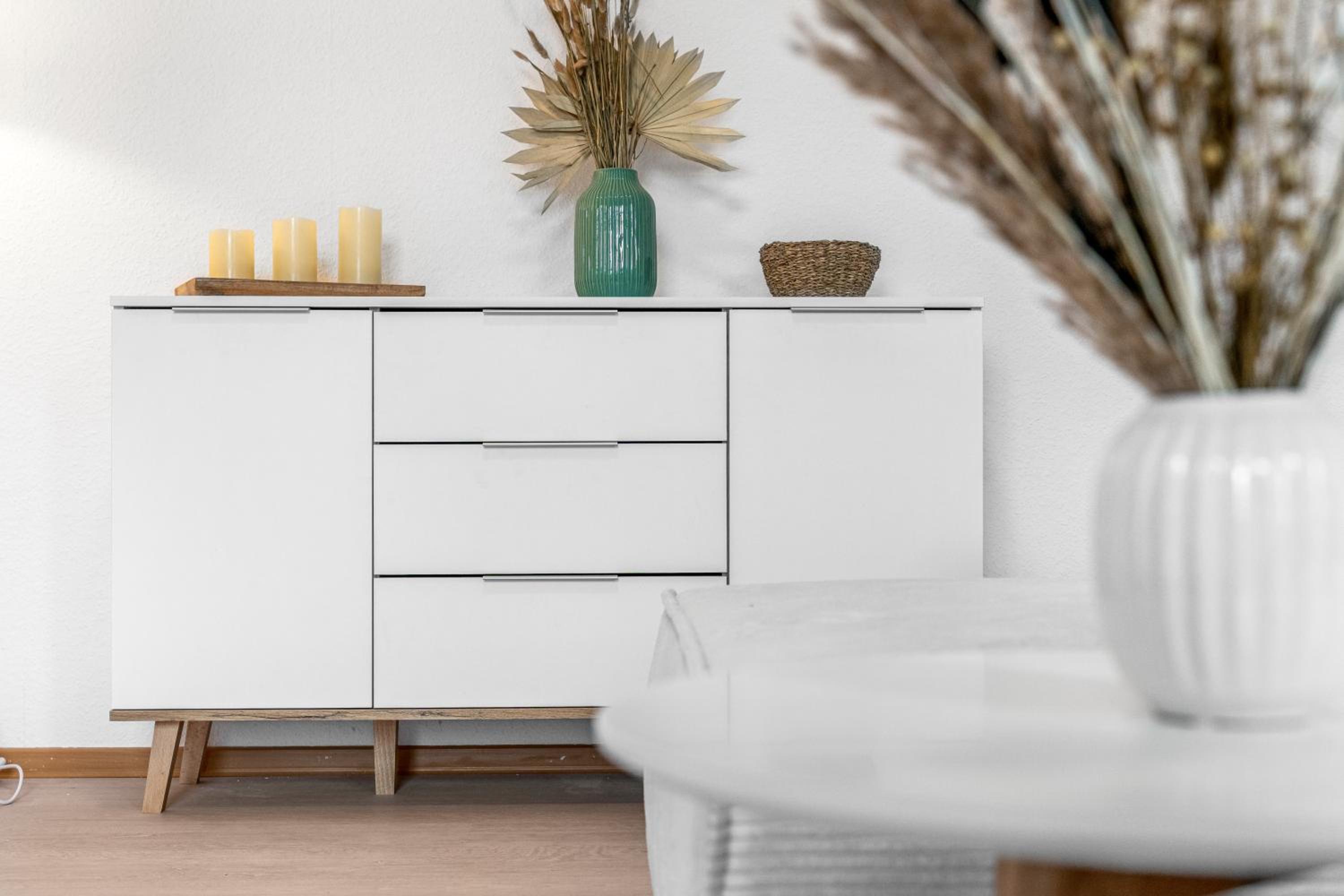 LeHaStays - Apartments Buckau 16a I Küche I Smart TV mit Netflix I toller Innenhof