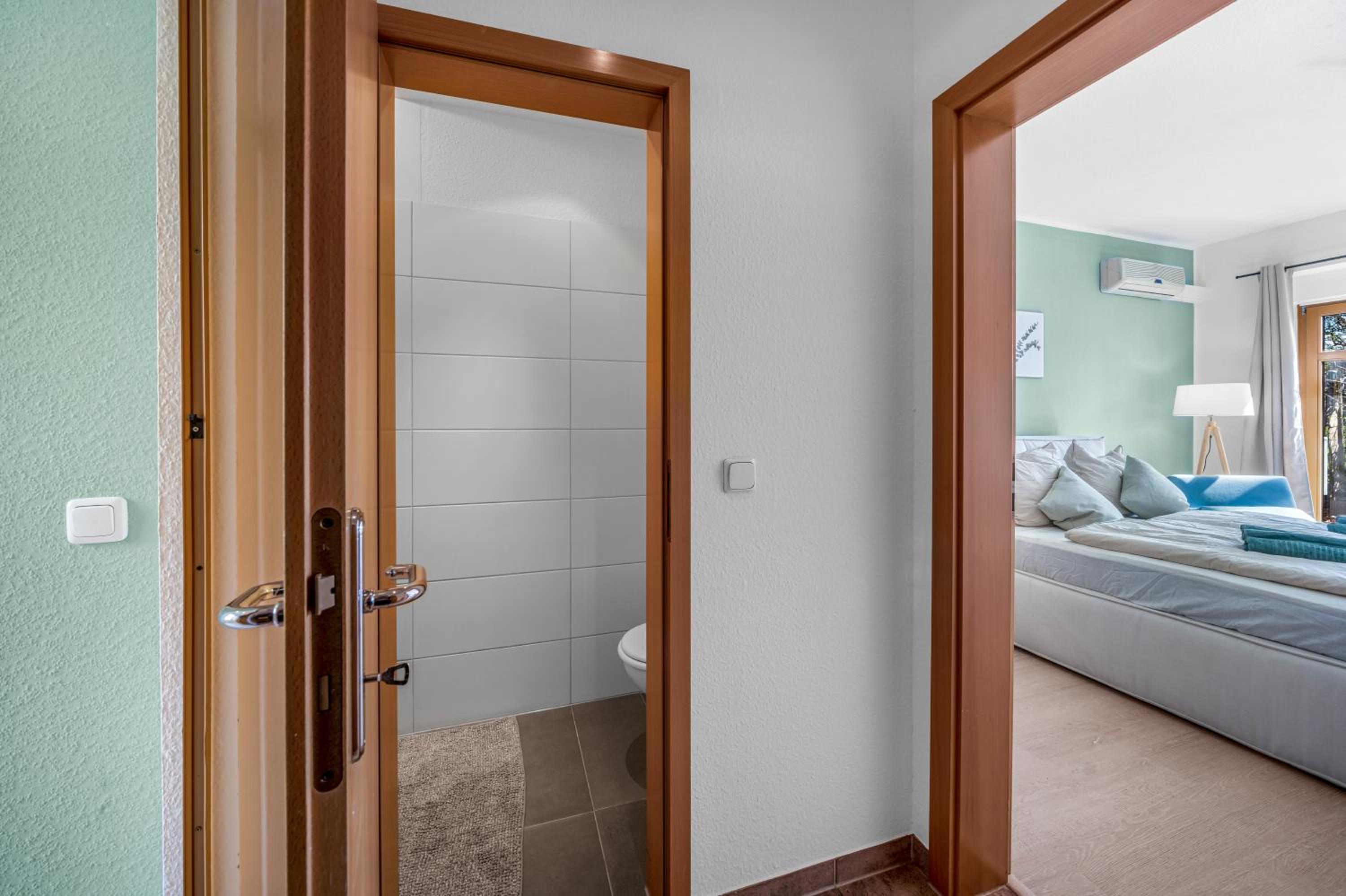 LeHaStays - Apartments Buckau 16a I Küche I Smart TV mit Netflix I toller Innenhof