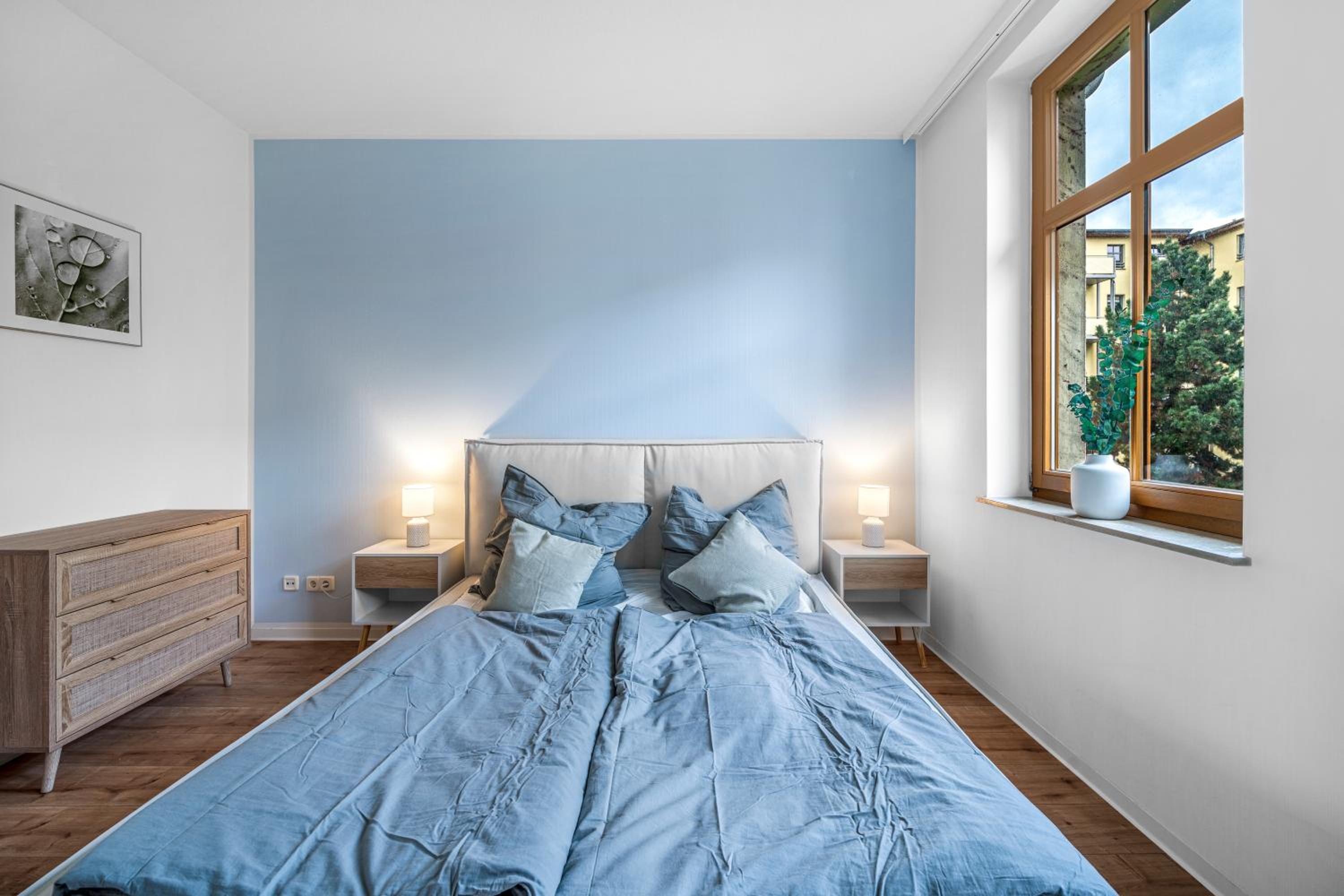 LeHaStays - Apartments Buckau 16a I Küche I Smart TV mit Netflix I toller Innenhof