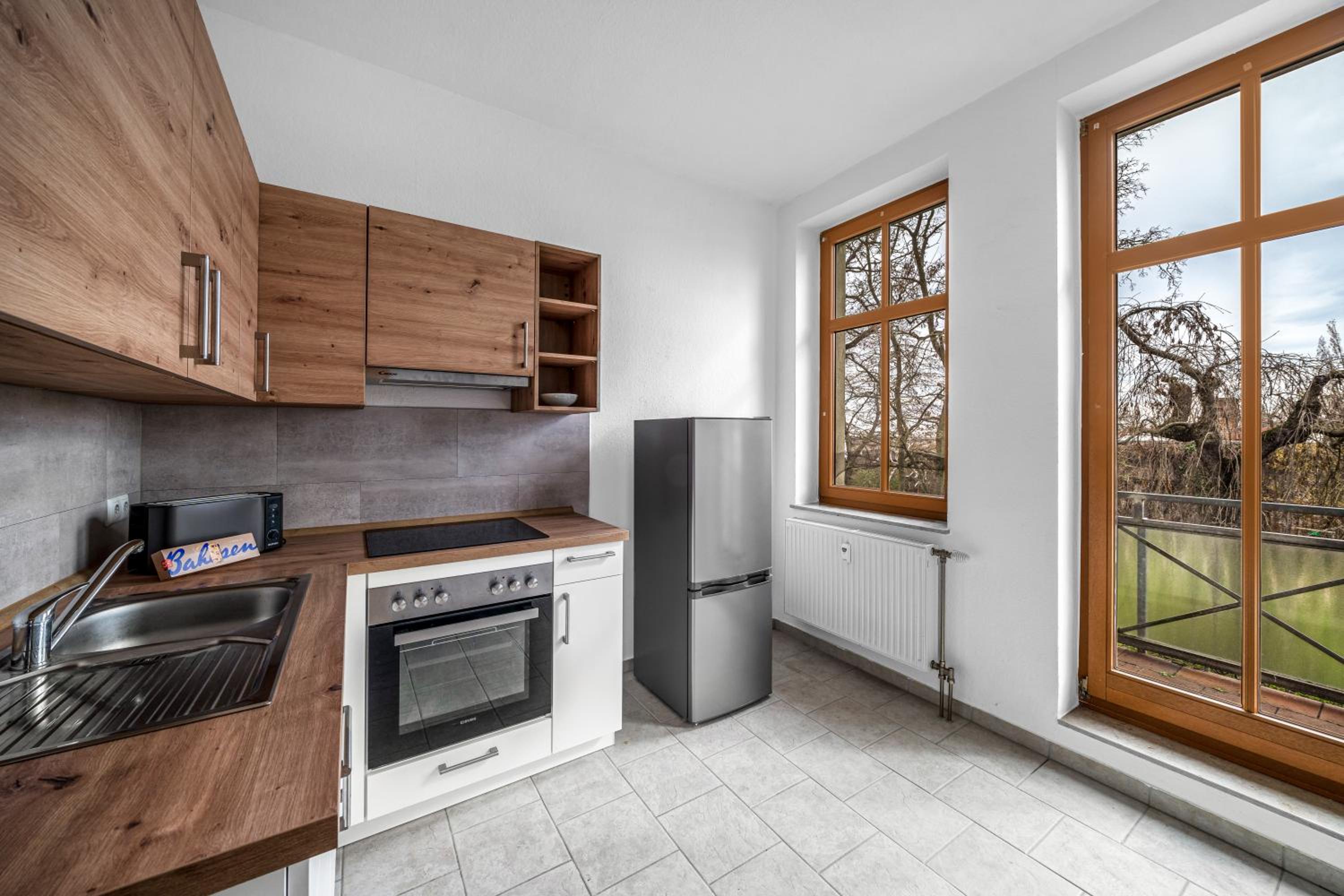 LeHaStays - Apartments Buckau 16a I Küche I Smart TV mit Netflix I toller Innenhof