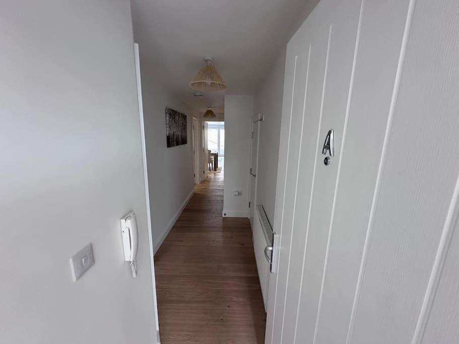 2bed Ground Floor flat + garden view 3