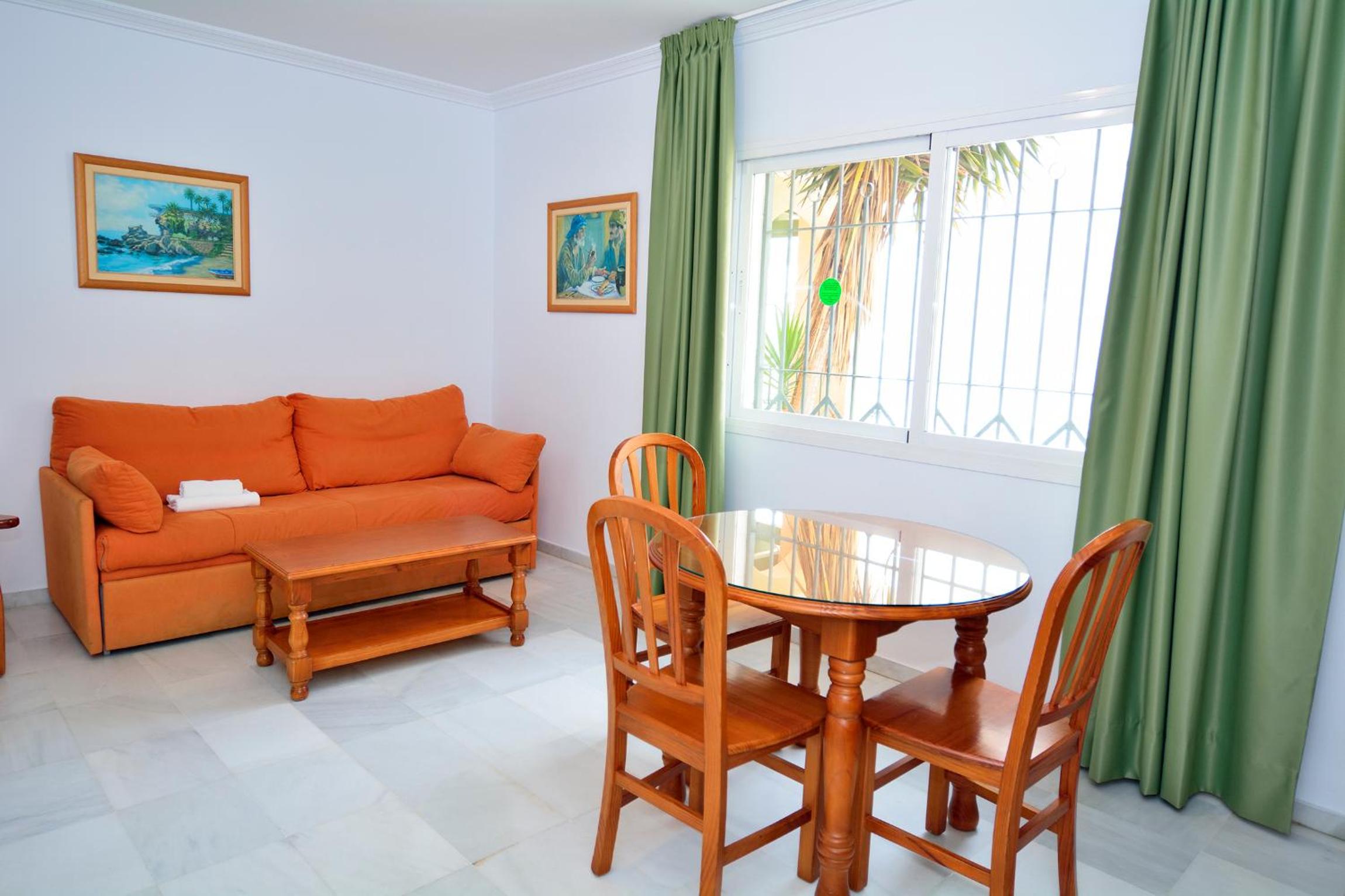 Apartamentos HC Burriana Playa