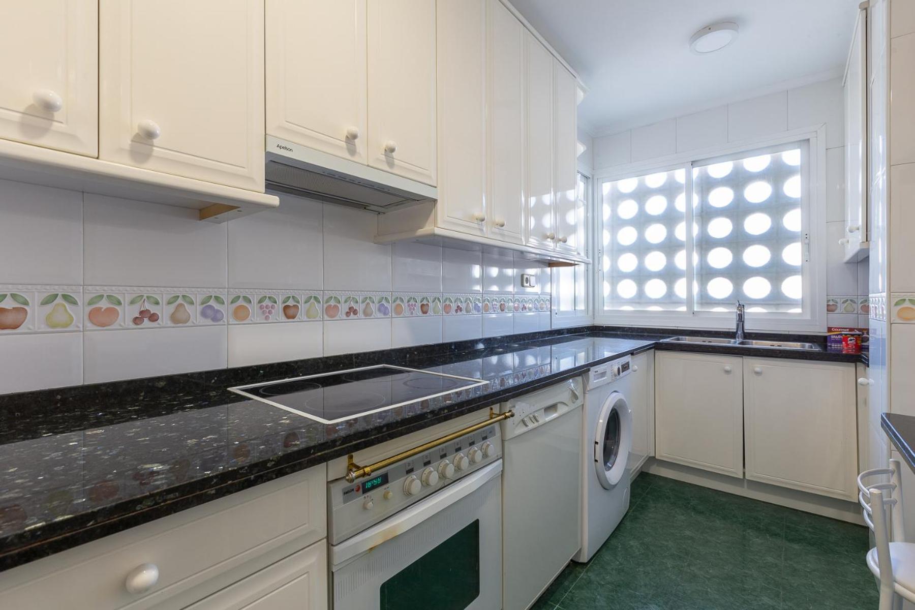 Apartamento con parking en el centro de Marbella