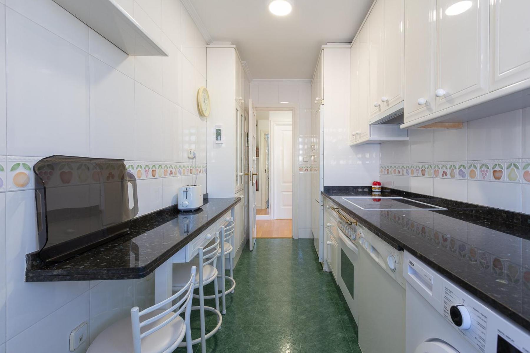 Apartamento con parking en el centro de Marbella