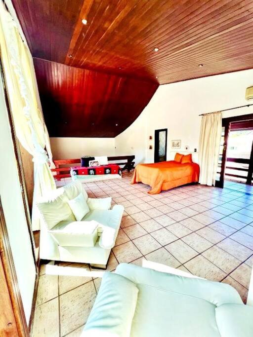 Casa luxuosa em Jd. Acapulco - Guarujá