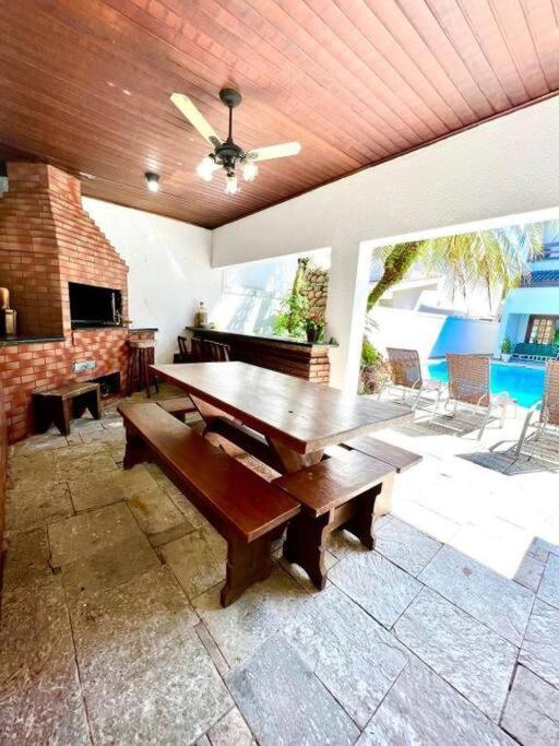 Casa luxuosa em Jd. Acapulco - Guarujá