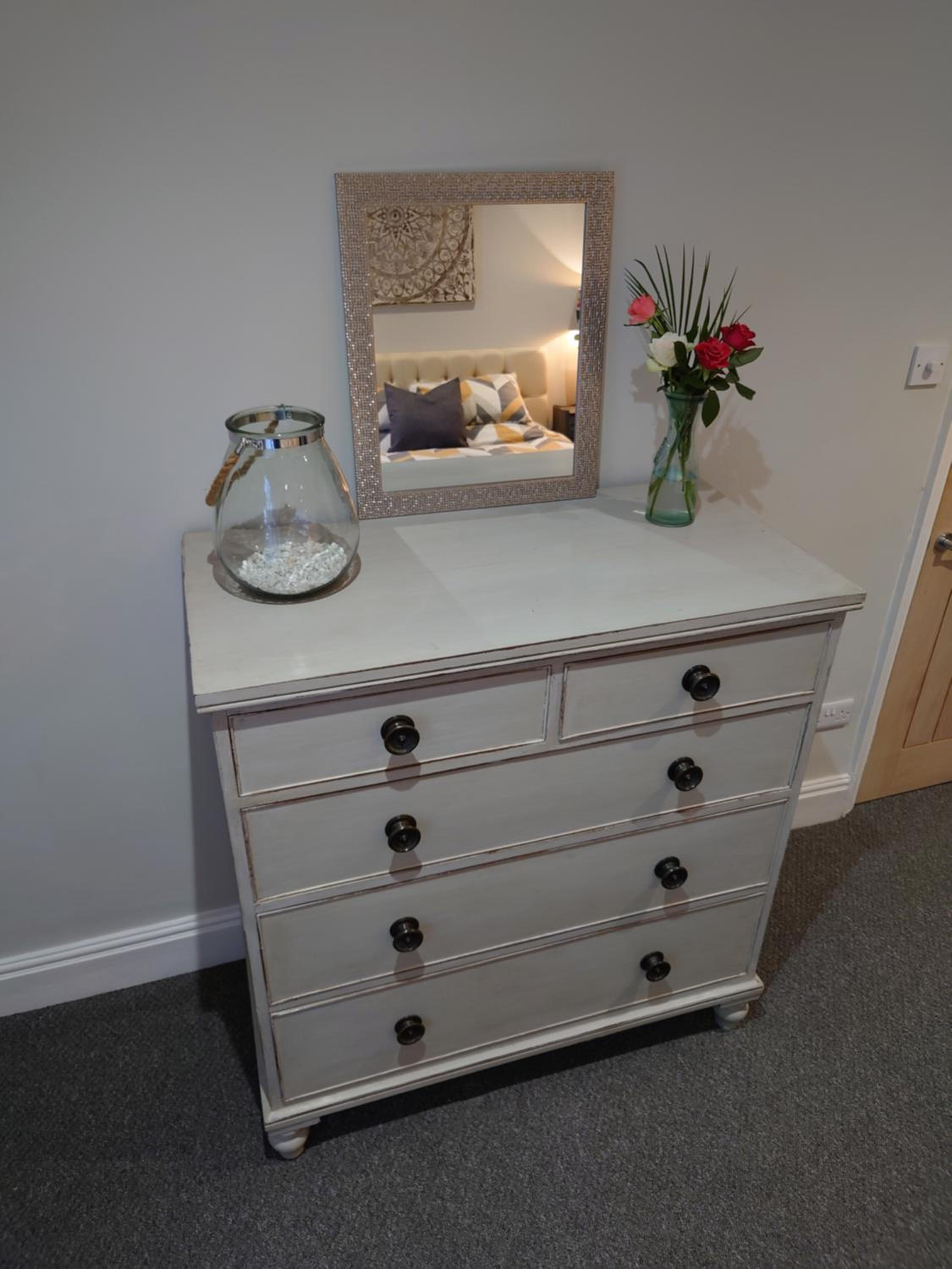 Newly renovated 2-bed bungalow view 3