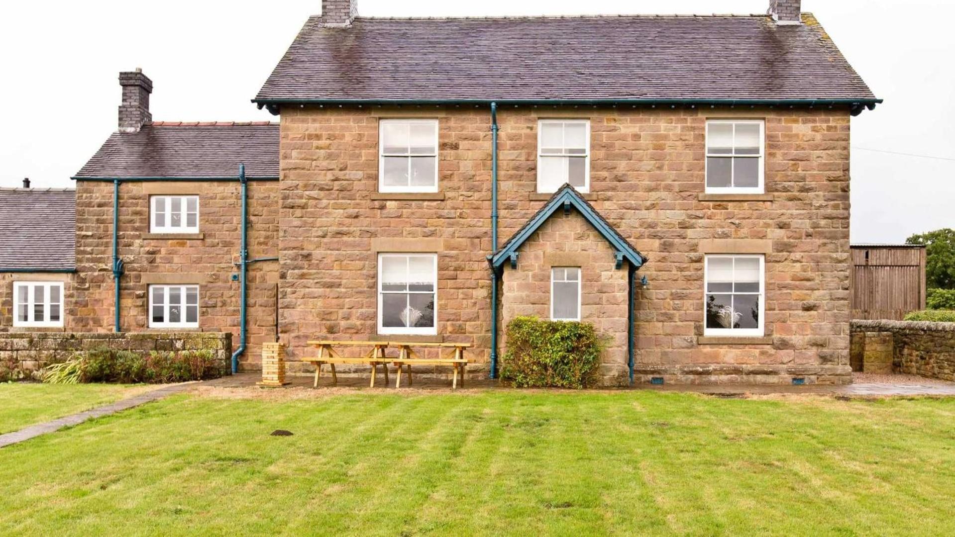 Manifold Farmhouse