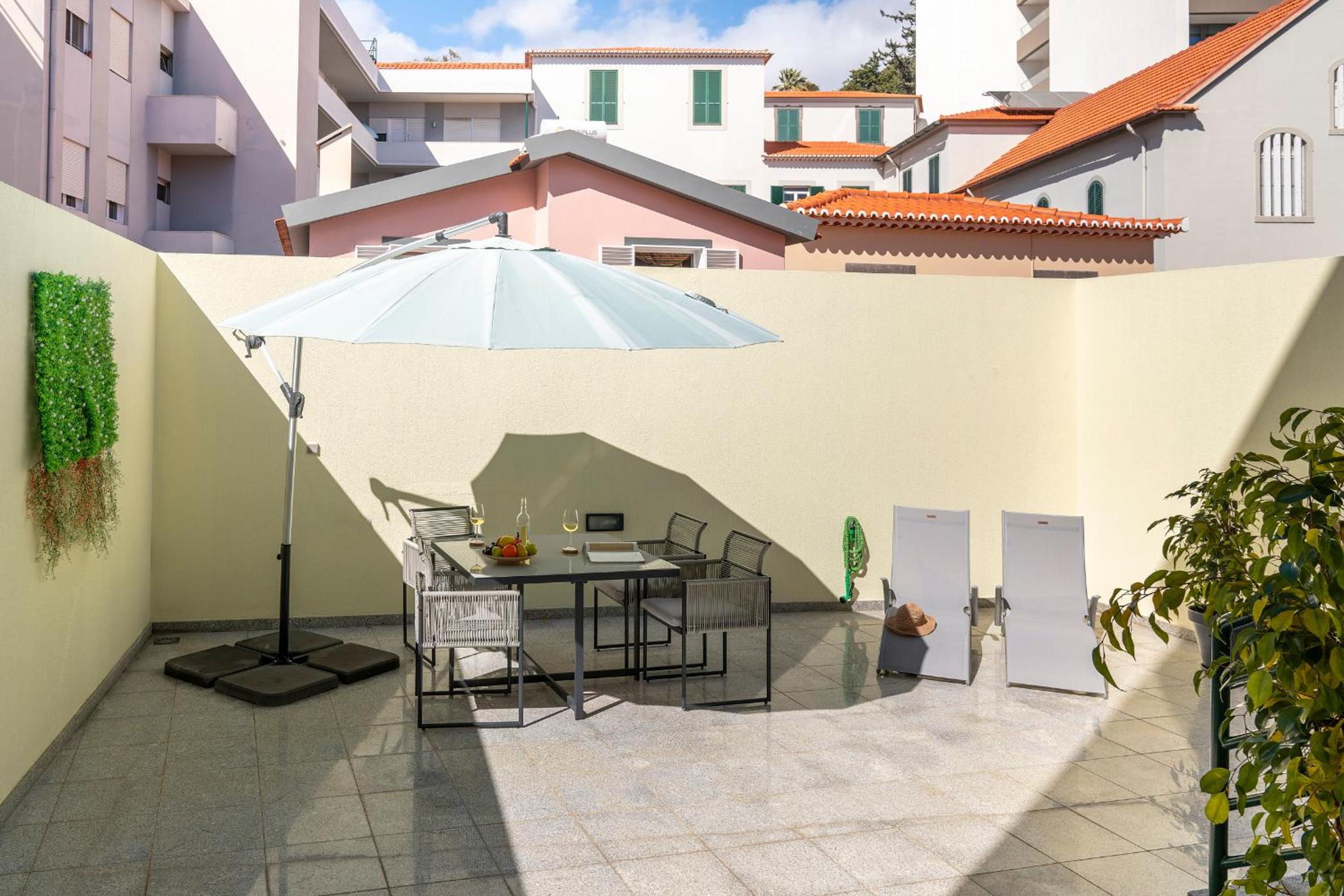 Apartamento do Carmo by An Island Apart