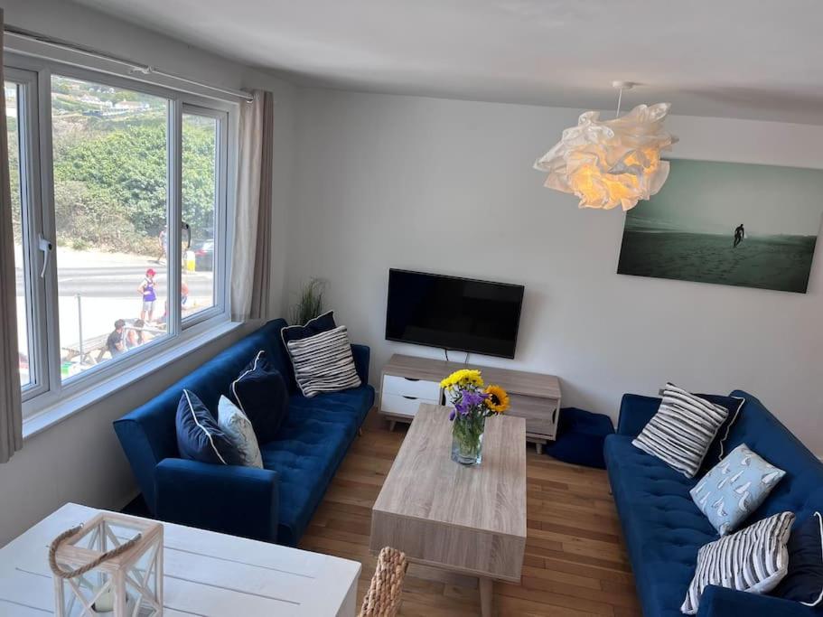 Fabulous Beach Pad Just 20 Paces From The Sea view 5