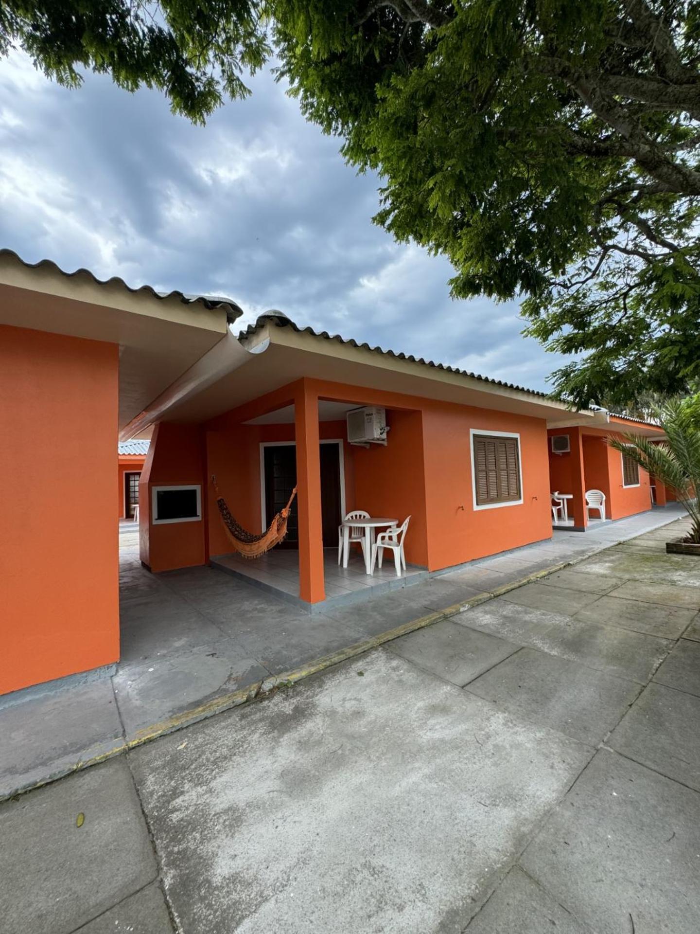 RJ Residencial Nosso Sonho com Piscina a 120m mar