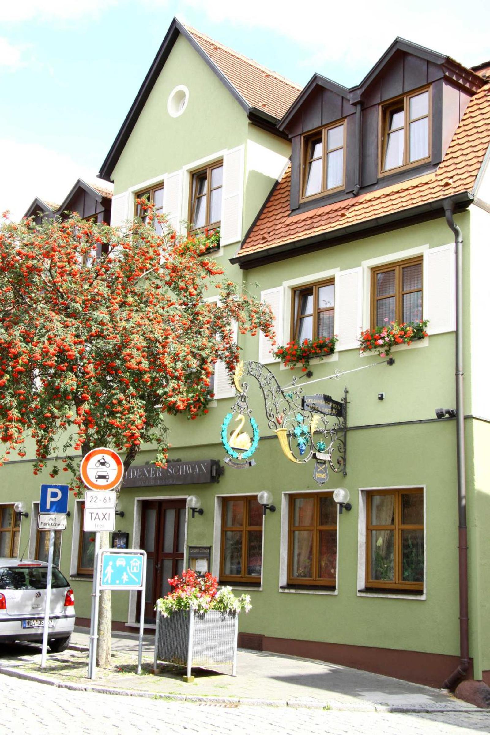 Hotel-Garni Goldener Schwan - Property Image 1