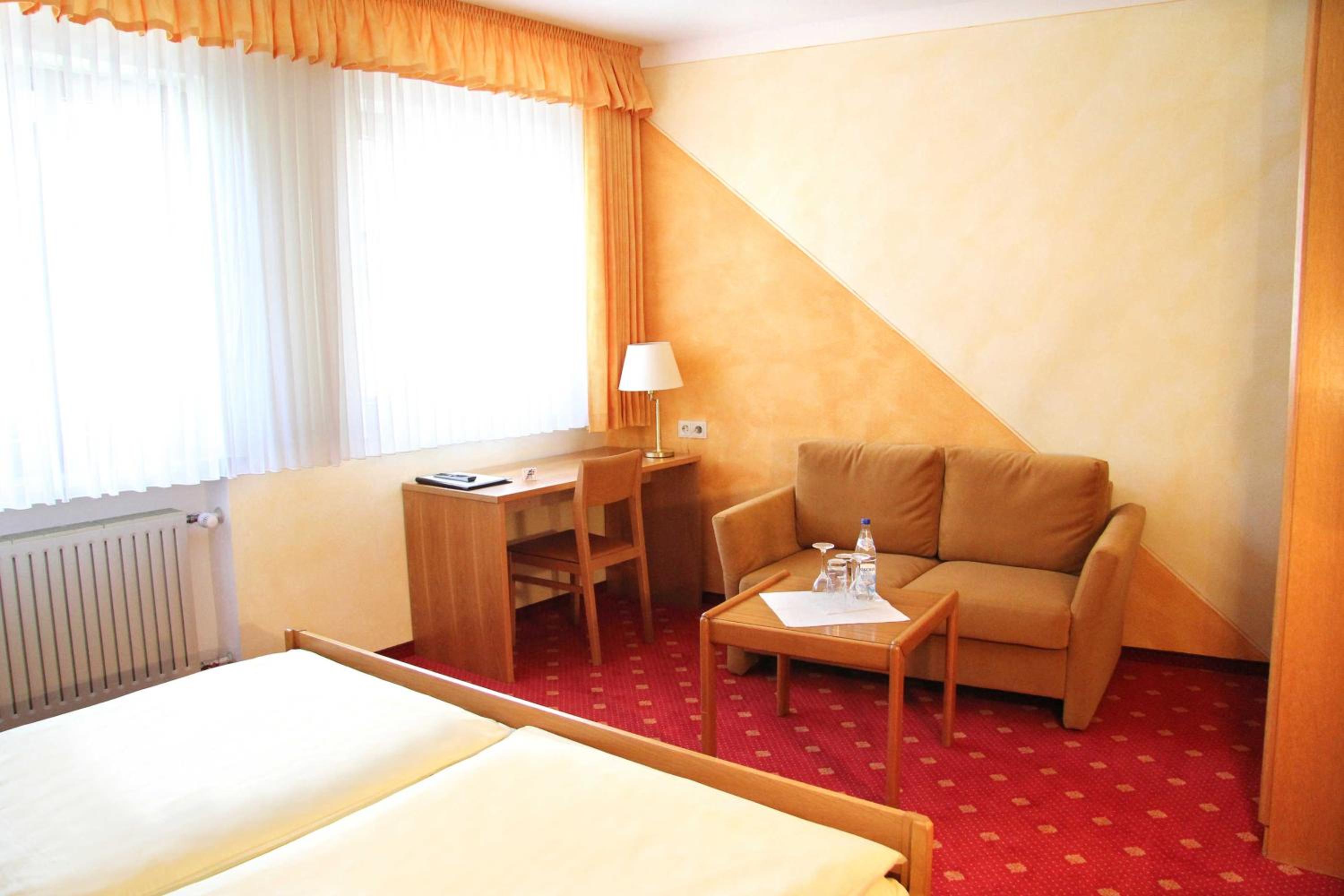 Hotel-Garni Goldener Schwan - Property Image 6