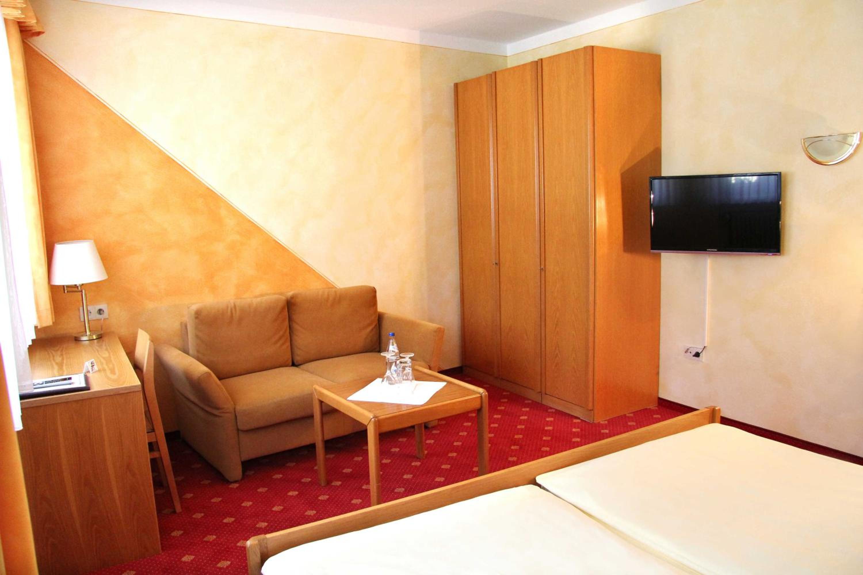 Hotel-Garni Goldener Schwan - Property Image 7